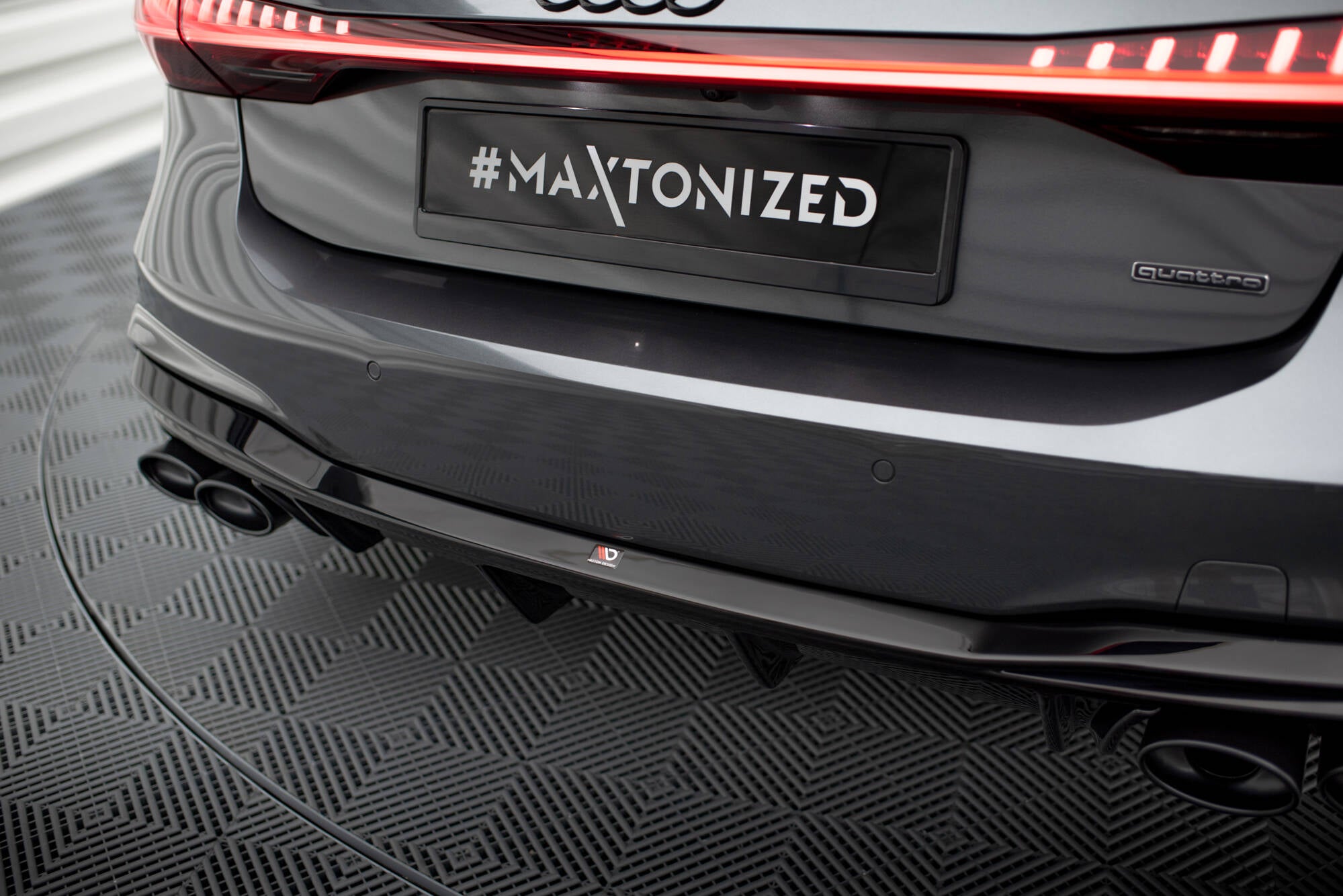 Maxton Design Diffusor Heck Ansatz + Endrohre passend für Audi A7 S-Line C8 / S7 C8 / C8 Facelift / S7 Facelift