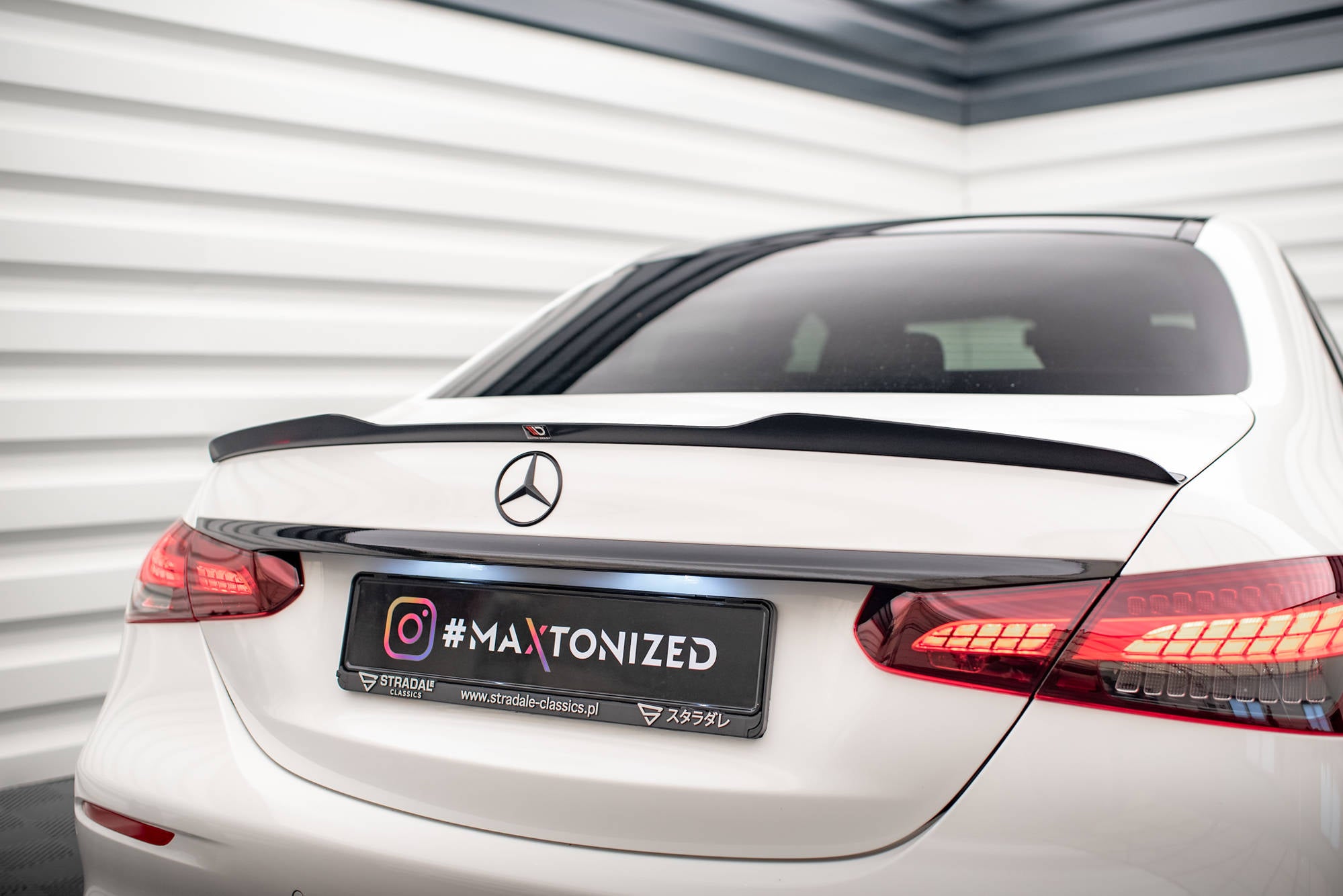 Maxton Design Spoiler CAP passend für Mercedes-Benz E Limousine AMG-Line W213 Facelift schwarz Hochglanz