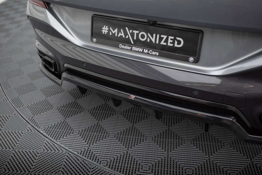 Maxton Design Street+ Mittlerer Diffusor RACE passend für V.1 BMW X6 M-Paket G06 Facelift schwarz Hochglanz