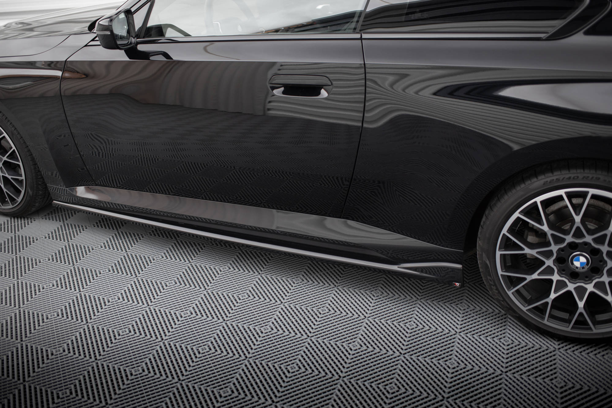Maxton Design Street+ Seitenschweller Leisten V.2 passend für BMW 2 Coupe G42 schwarz Hochglanz