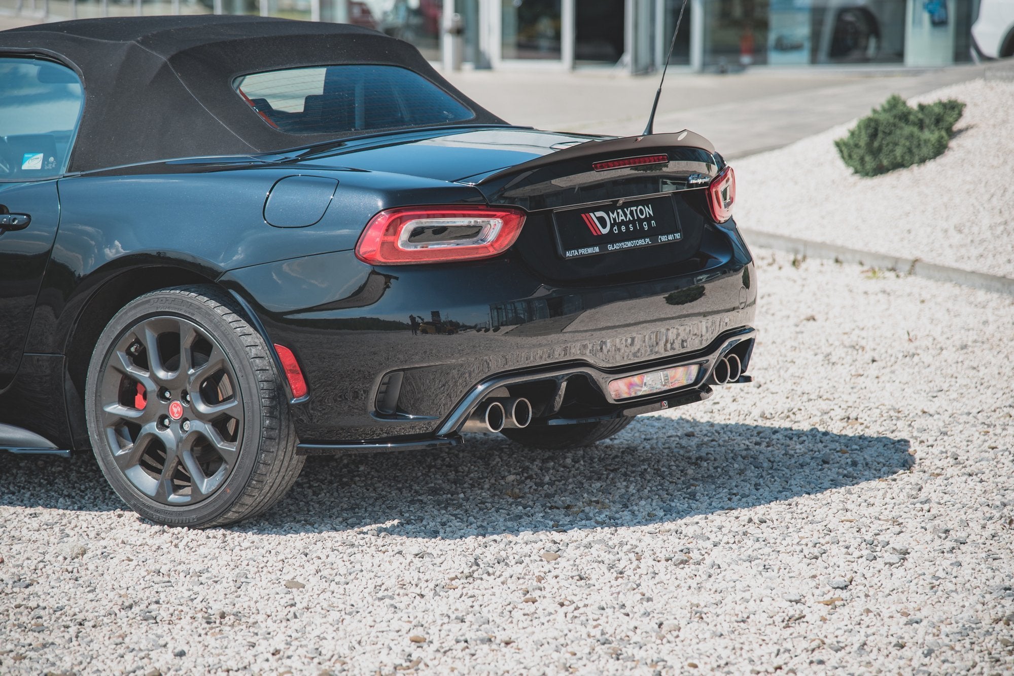 Maxton Design Heck Ansatz Flaps Diffusor für Fiat 124 Spider Abarth schwarz matt