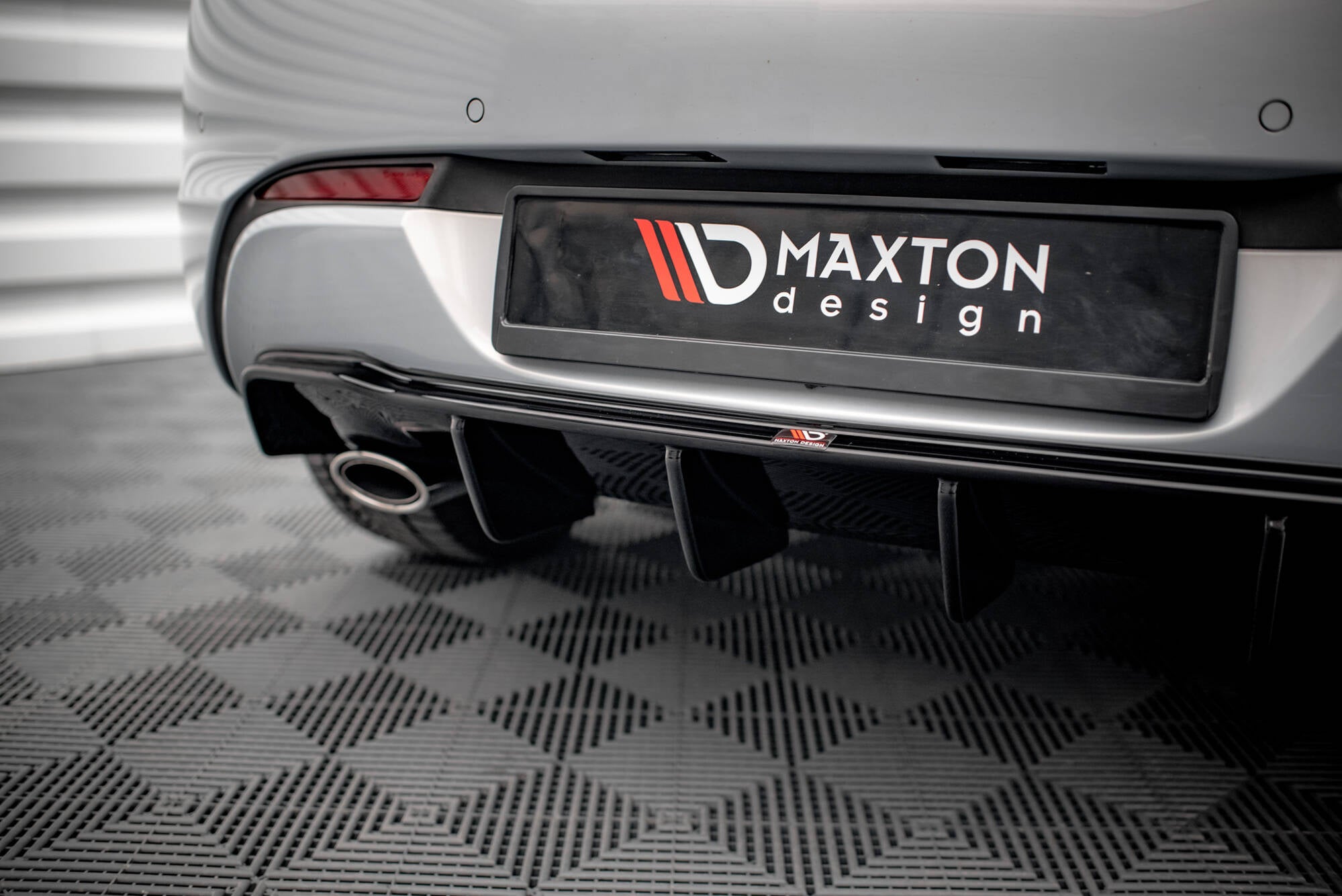 Maxton Design Diffusor Heck Ansatz passend für Opel Astra GTC OPC-Line J (Einzelauspuff li.) schwarz Hochglanz