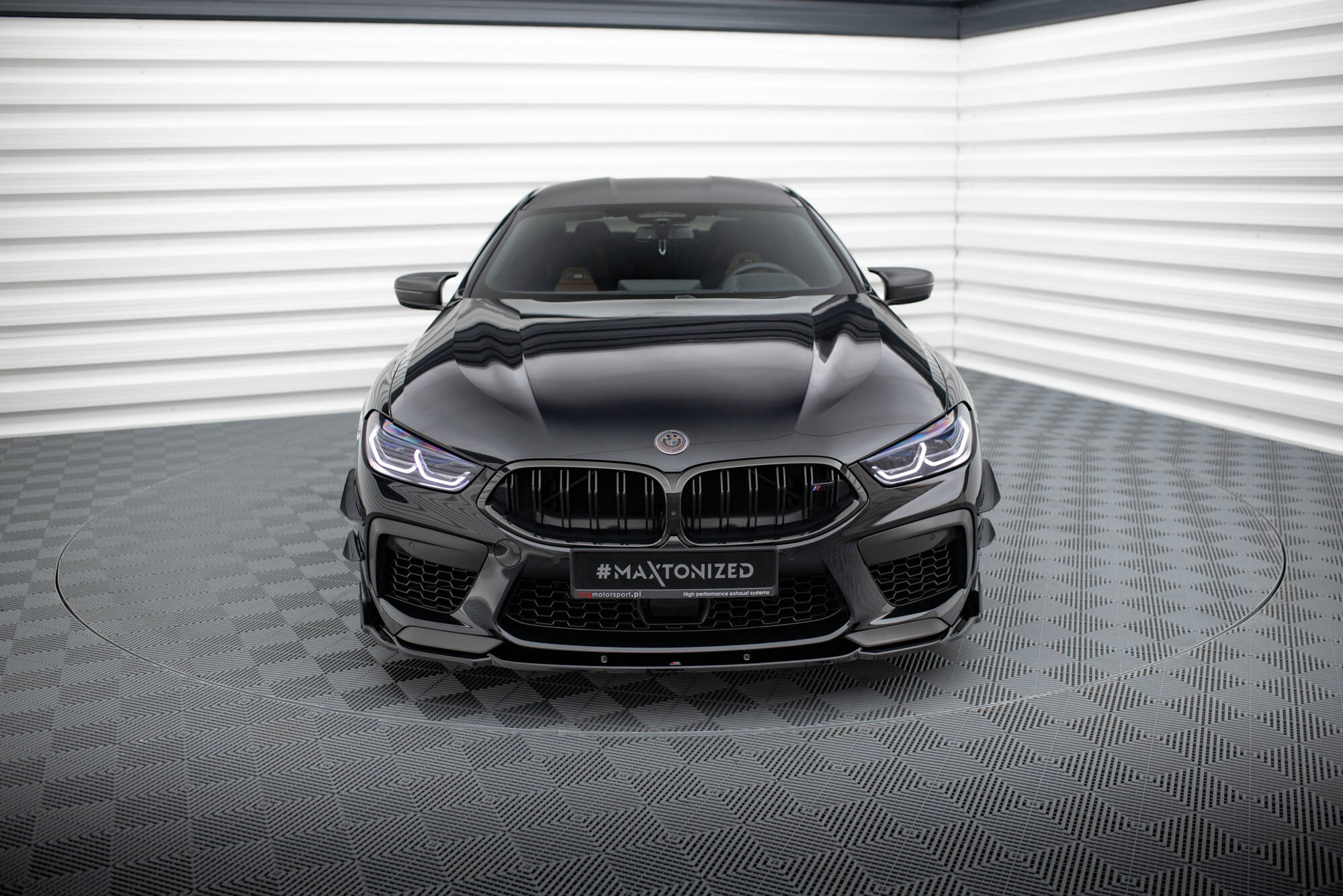 Maxton Design Street+ Spoilerlippe Front Ansatz V.1 + Flaps passend für BMW M8 Gran Coupe F93 / Coupe F92