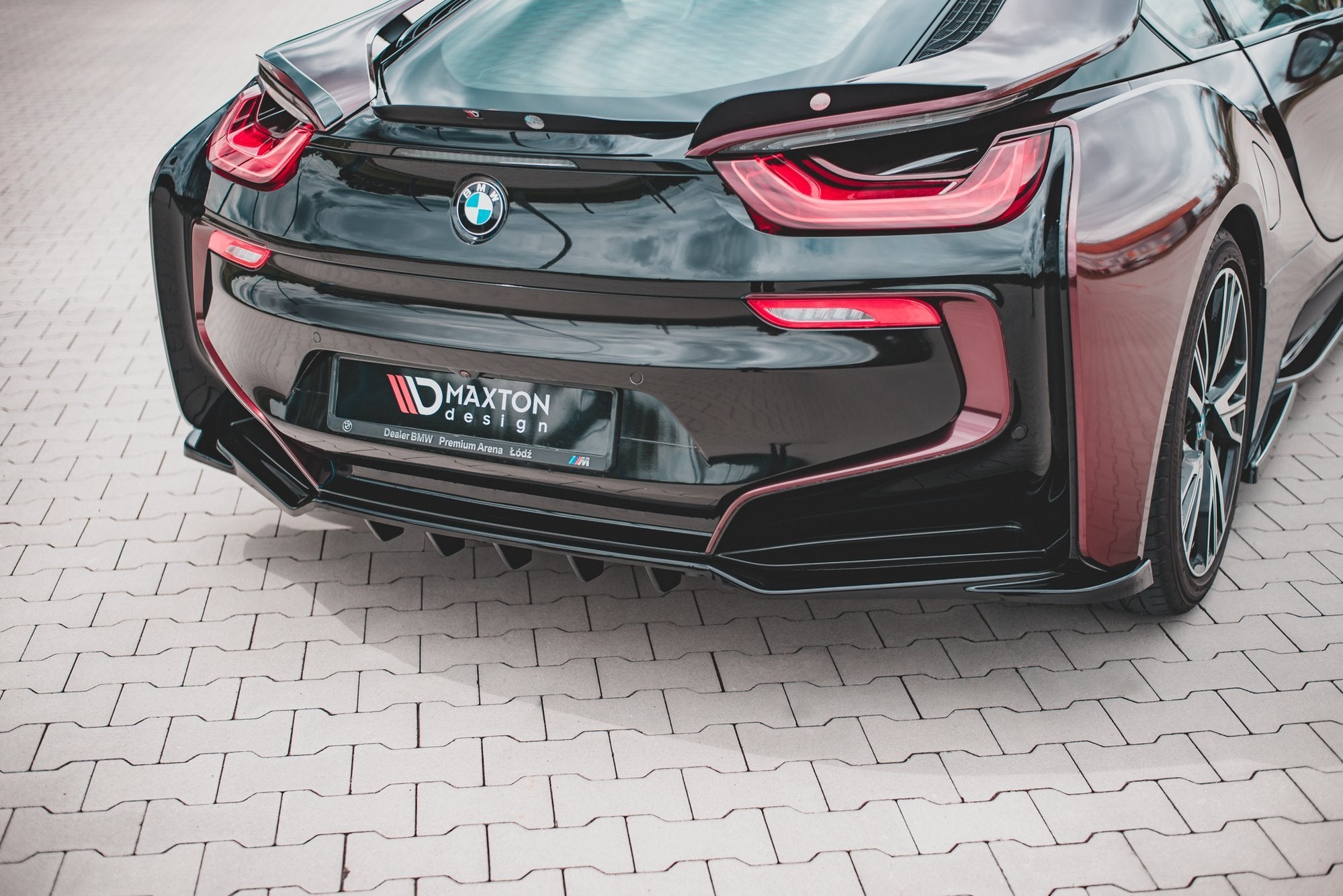 Maxton Design Mittlerer Diffusor Heck Ansatz DTM Look für BMW i8 Carbon Look