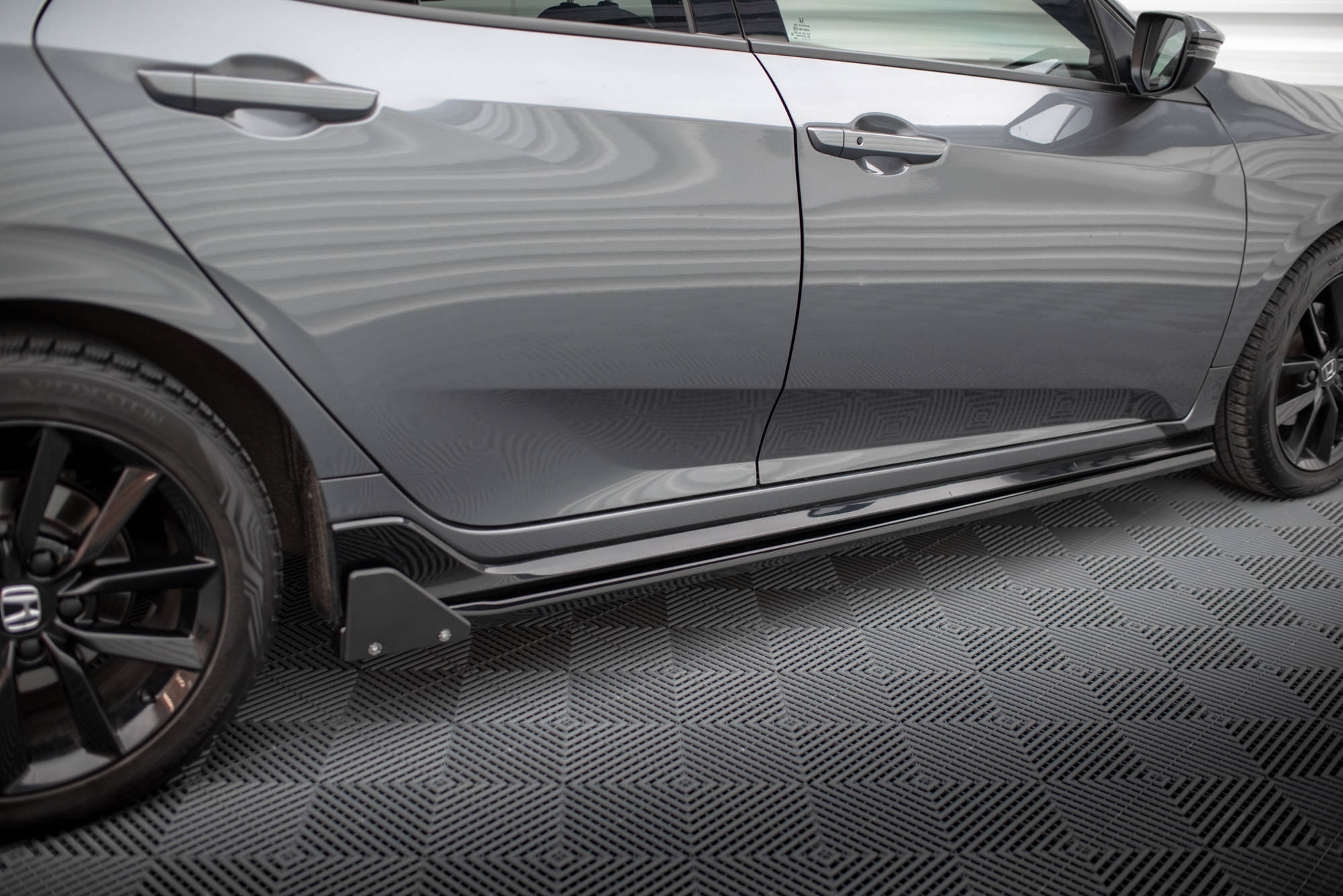 Maxton Design Street+ Seitenschweller Leisten + Flaps passend für Honda Civic Sport Mk 10