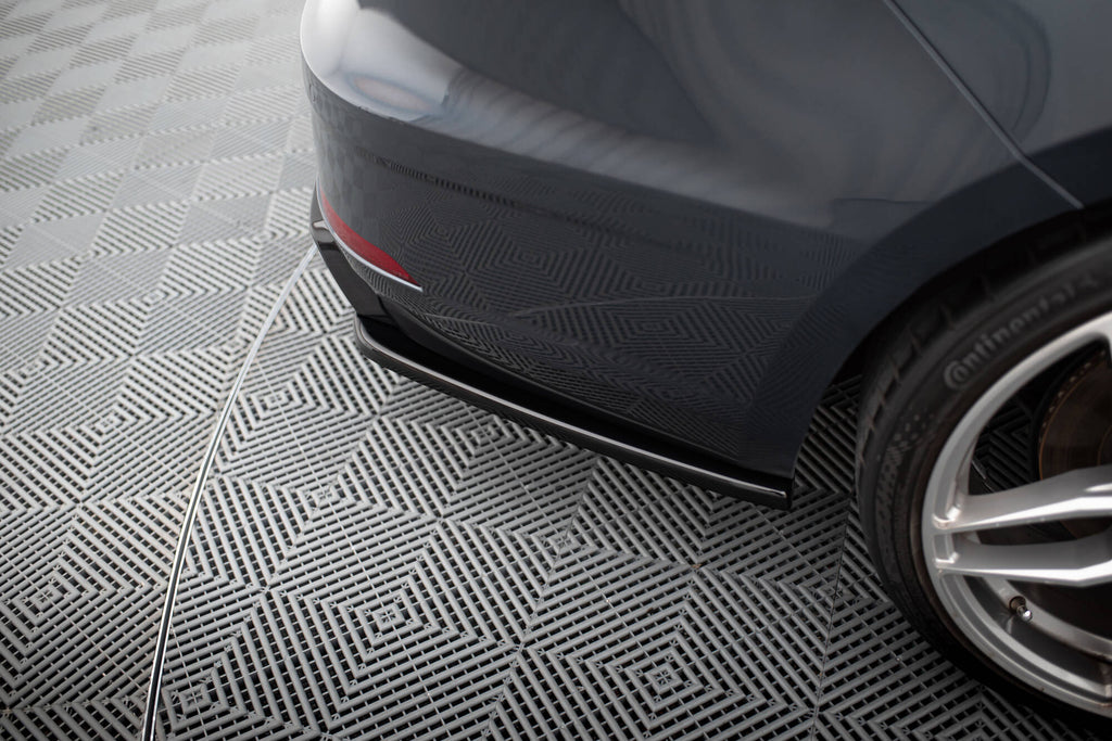 Maxton Design Heck Ansatz Flaps Diffusor V.2 passend für Seat Leon Cupra Mk3 FL Sportstourer schwarz Hochglanz