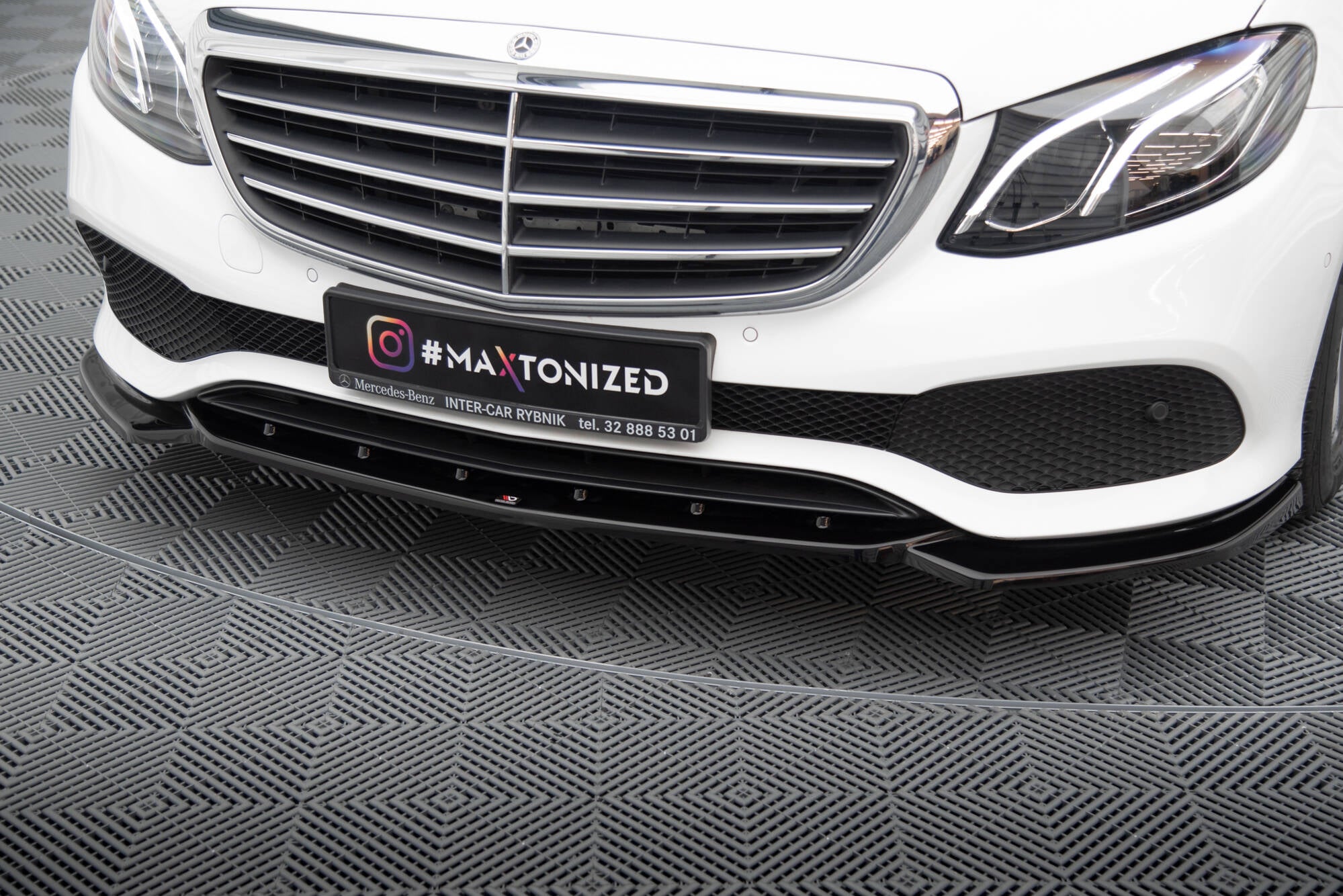 Maxton Design Street+ Spoilerlippe Front Ansatz passend für Mercedes-Benz E W213 schwarz Hochglanz