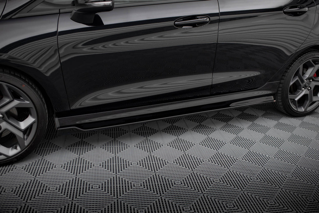 Maxton Design Street+ Seitenschweller Leisten passend für V.3 passend für Ford Fiesta Mk8 ST / ST-Line schwarz Hochglanz