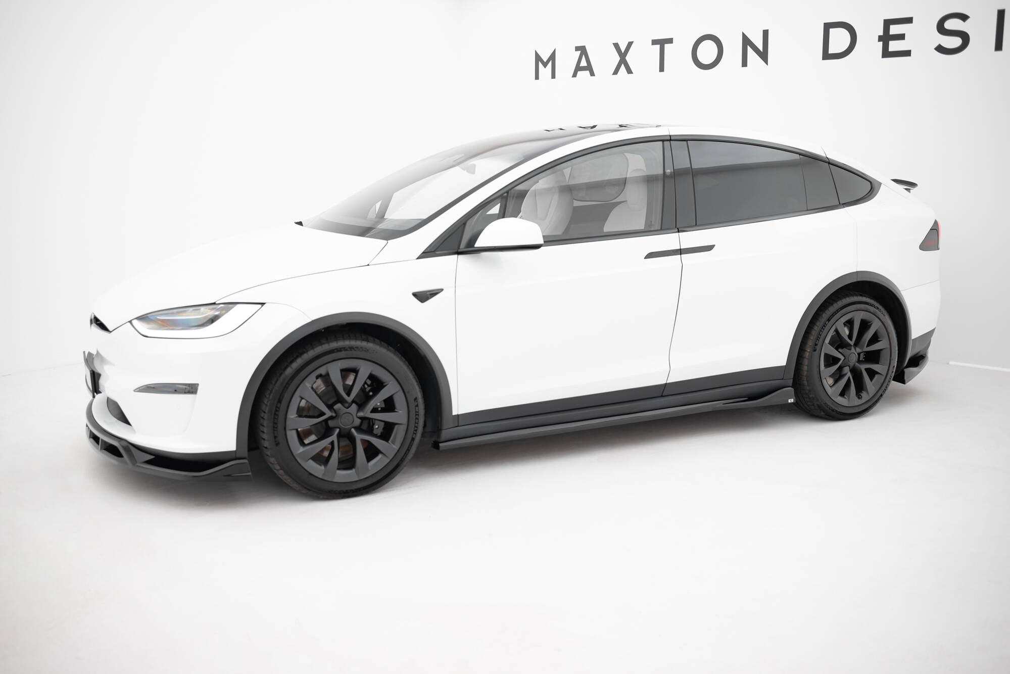 Maxton Design Street+ Seitenschweller Leisten V.2 passend für Tesla Model X Mk1 Facelift schwarz Hochglanz
