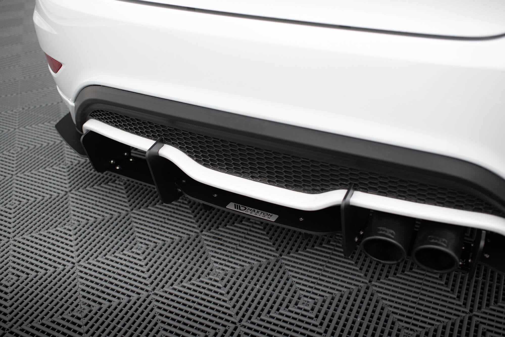 Maxton Design Heckschürze V.2 passend für Ford Fiesta Mk7 ST FL