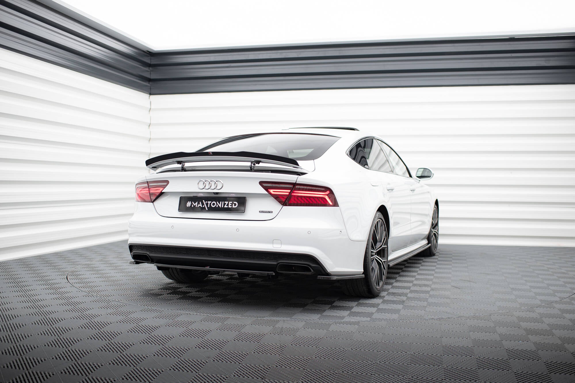 Maxton Design Spoiler CAP passend für Audi A7 / S7 / RS7 / A7 S-Line C7 / C7 Facelift schwarz Hochglanz