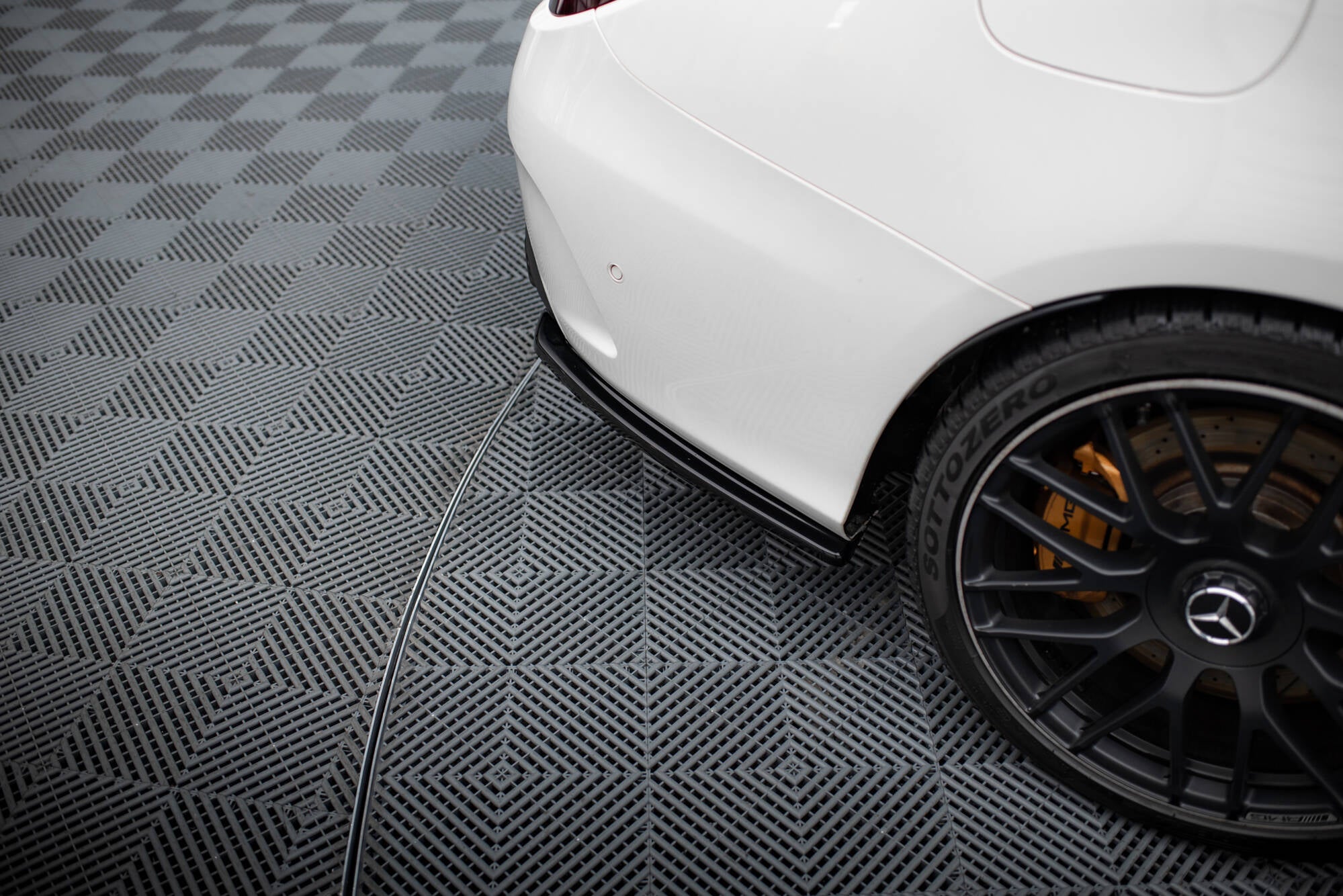 Maxton Design Heck Ansatz Flaps Diffusor passend für Mercedes C-Klasse S205 63 AMG schwarz Hochglanz