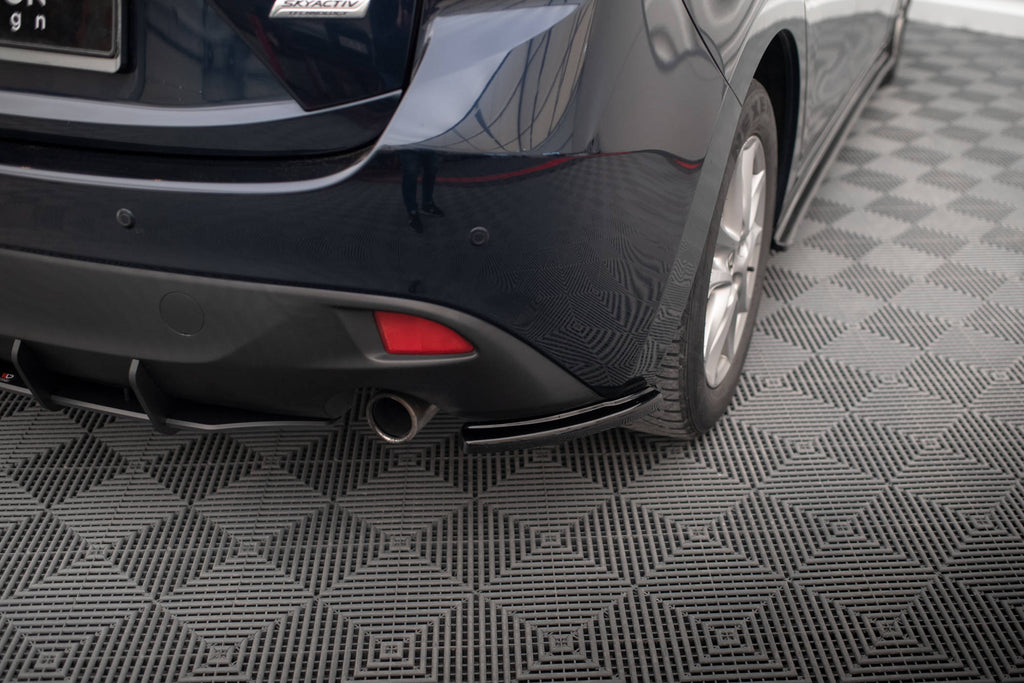 Maxton Design Heck Ansatz Flaps Diffusor passend für Mazda 3 Mk3 schwarz Hochglanz