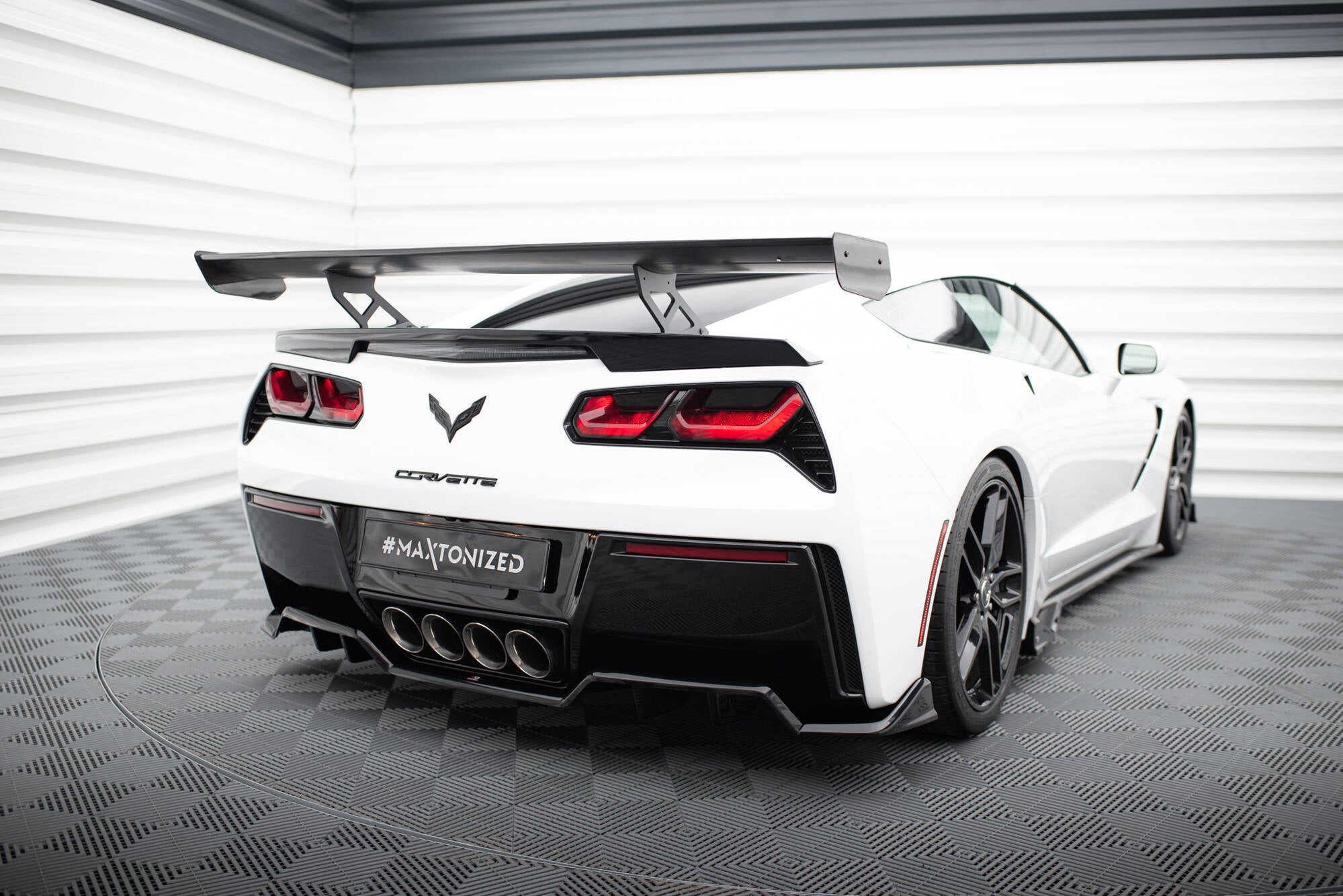 Maxton Design Carbon Spoiler With Internal Brackets Uprights Chevrolet Corvette Stingray / Grand Sport C7 für Chevrolet Corvette C7