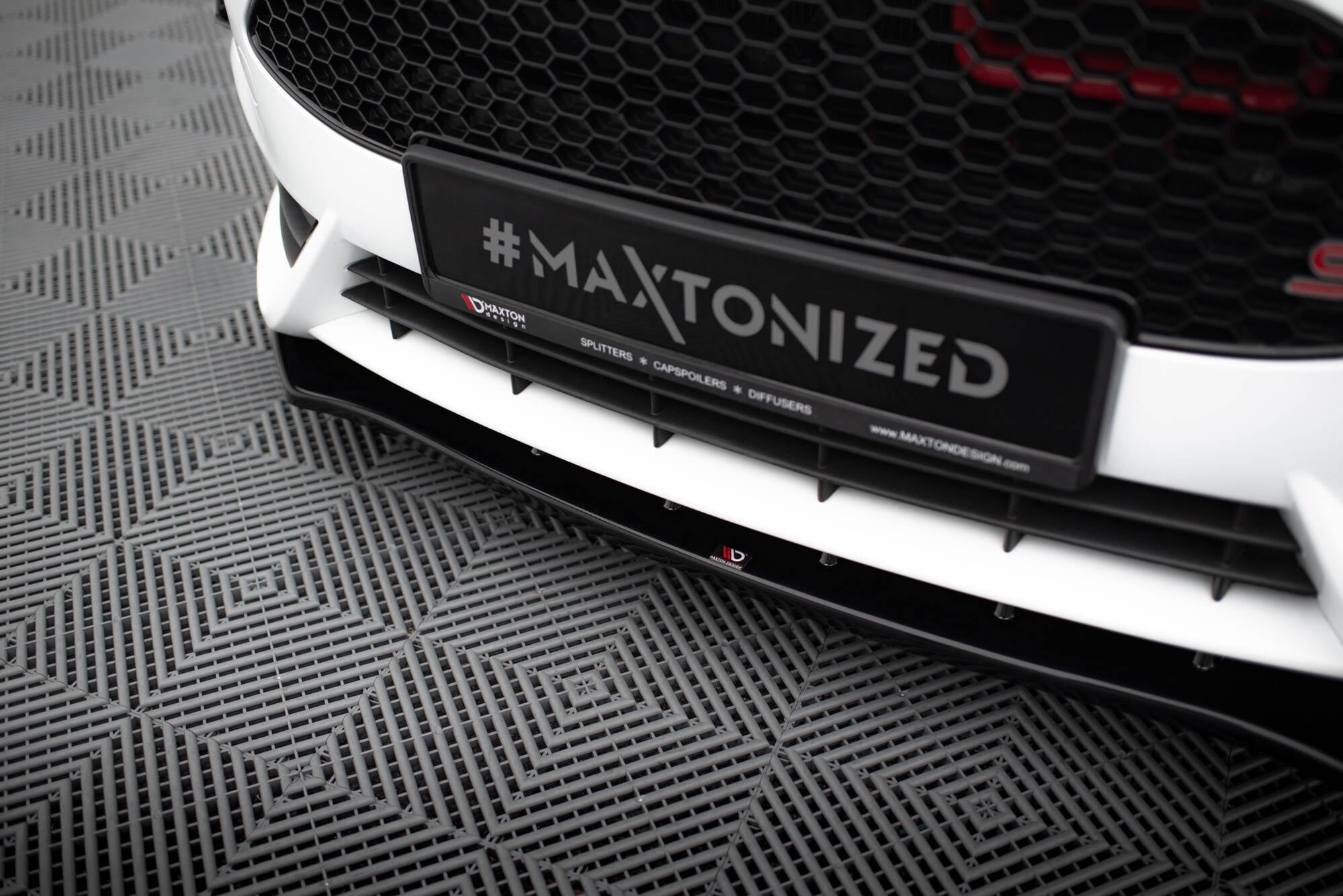 Maxton Design Street+ Spoilerlippe Front Ansatz V.1 passend für Ford Fiesta ST Mk7 FL schwarz Hochglanz