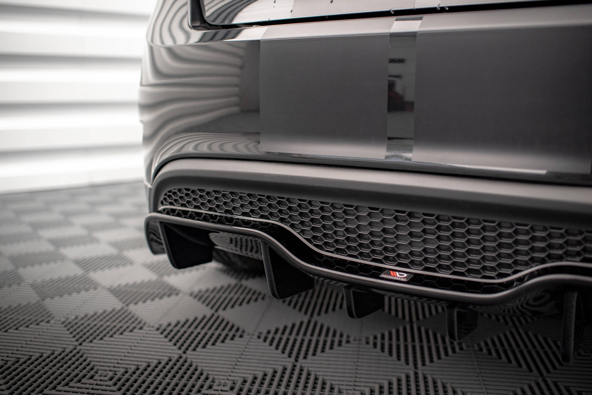 Maxton Design Diffusor Heck Ansatz passend für Ford Fiesta ST (5-Türige version) Mk7 Facelift schwarz Hochglanz