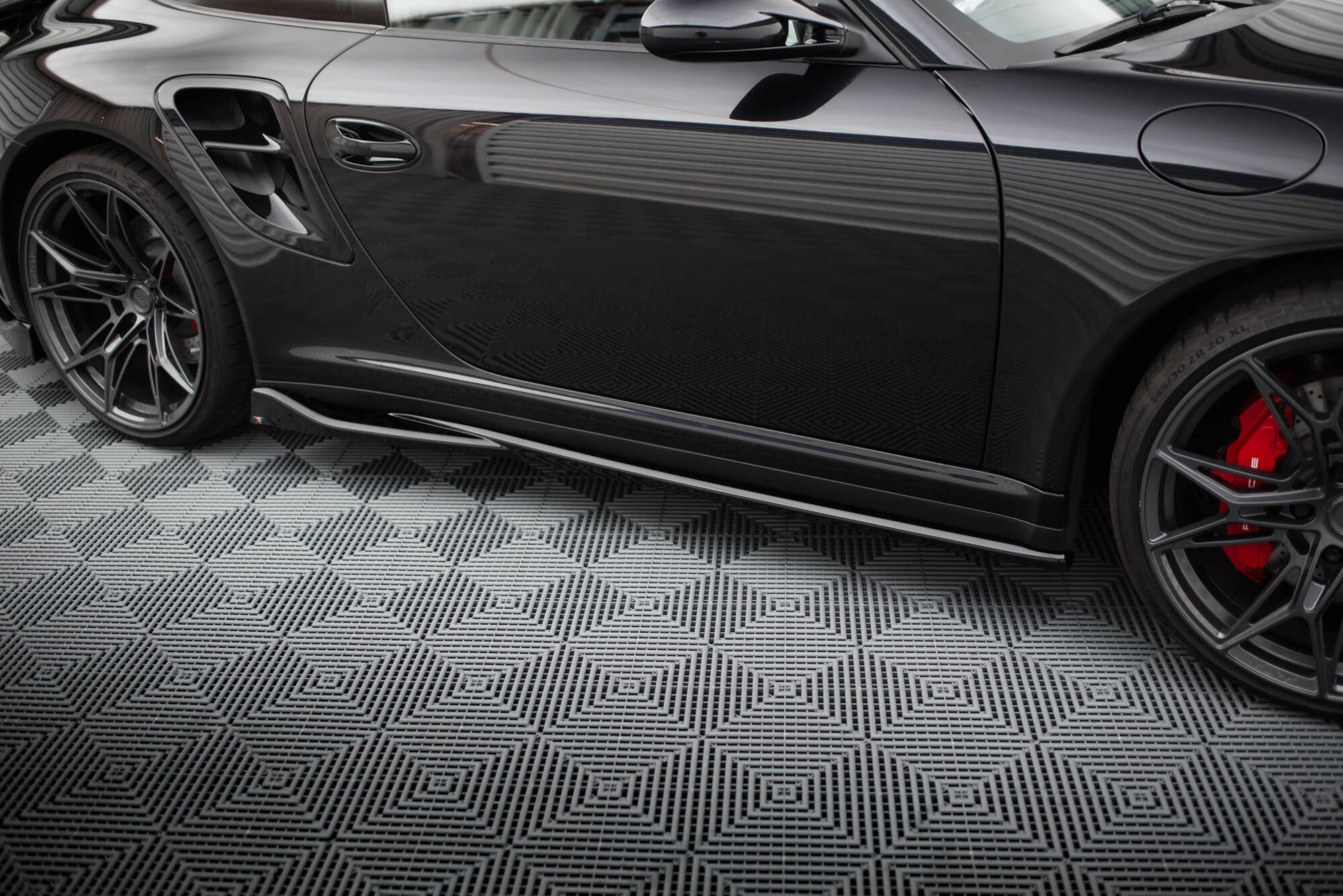 Maxton Design Street+ Seitenschweller Leisten passend für Porsche 911 Turbo 997 schwarz Hochglanz