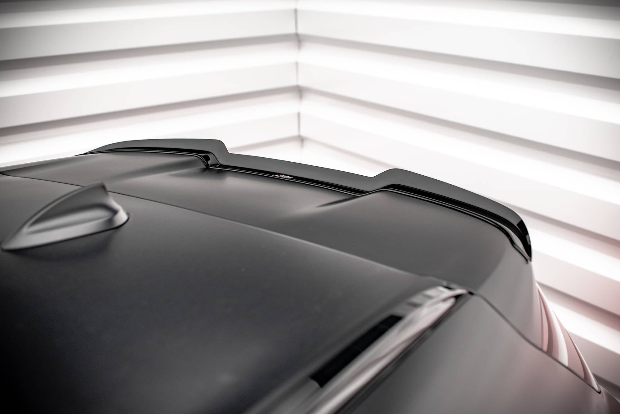 Maxton Design Spoiler CAP passend für BMW X5M F95 / F95 Facelift schwarz Hochglanz