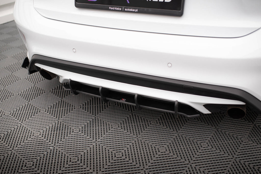 Maxton Design Robuste Racing Heckschürze passend für Ford Focus ST Mk4