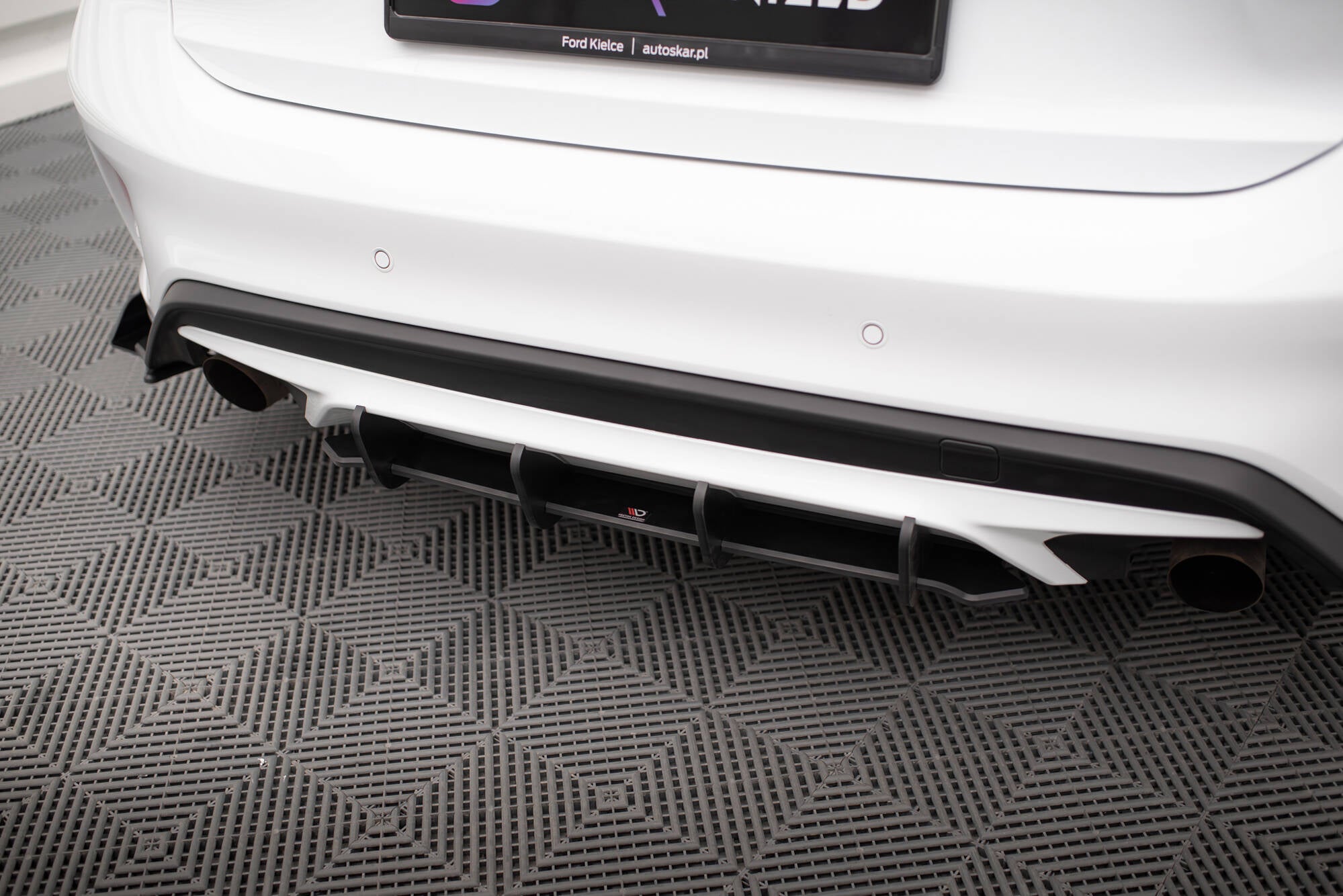 Maxton Design Robuste Racing Heckschürze passend für Ford Focus ST Mk4