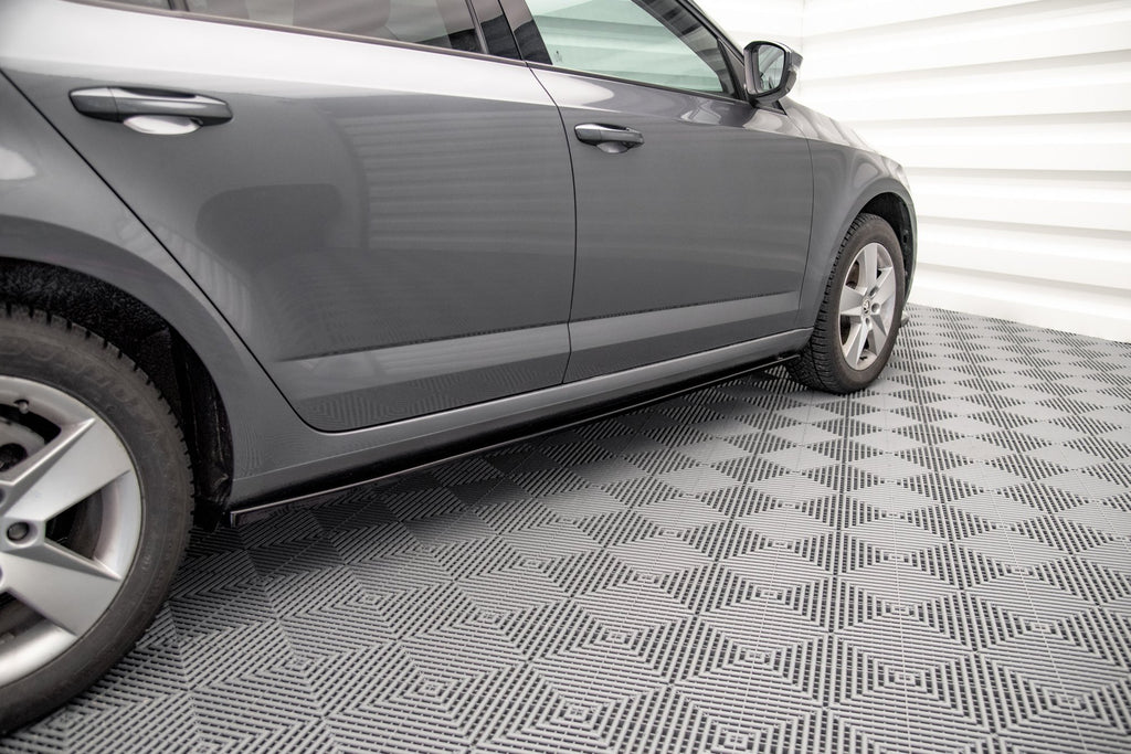 Maxton Design Street+ Seitenschweller Leisten passend für Skoda Octavia Mk3 Facelift schwarz Hochglanz