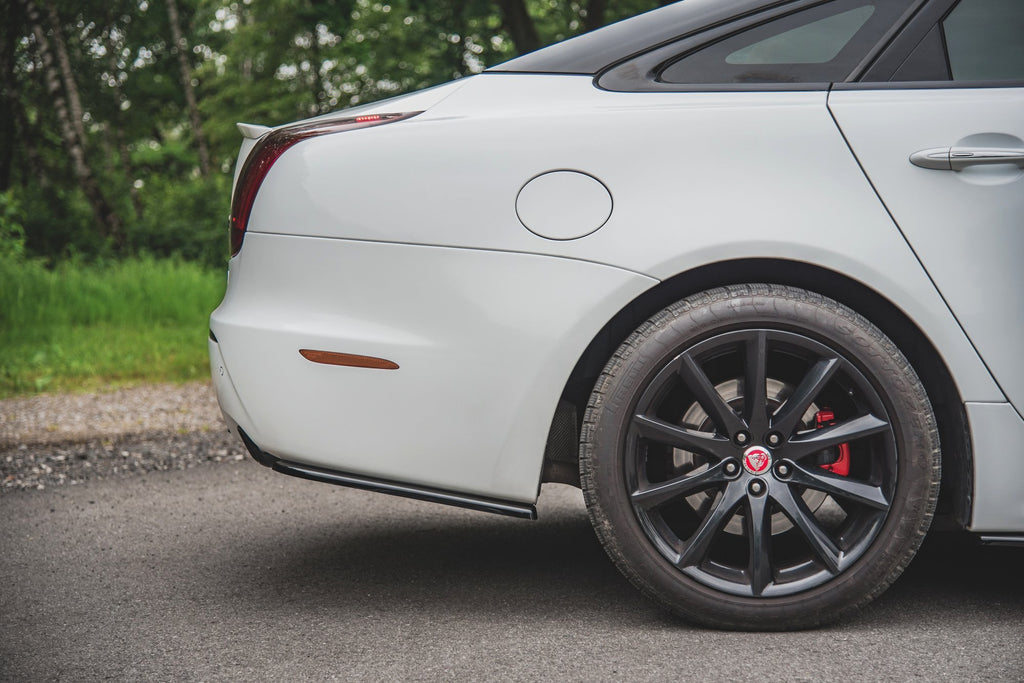 Maxton Design Heck Ansatz Flaps Diffusor passend für Jaguar XJ R-Sport X351 Facelift schwarz Hochglanz