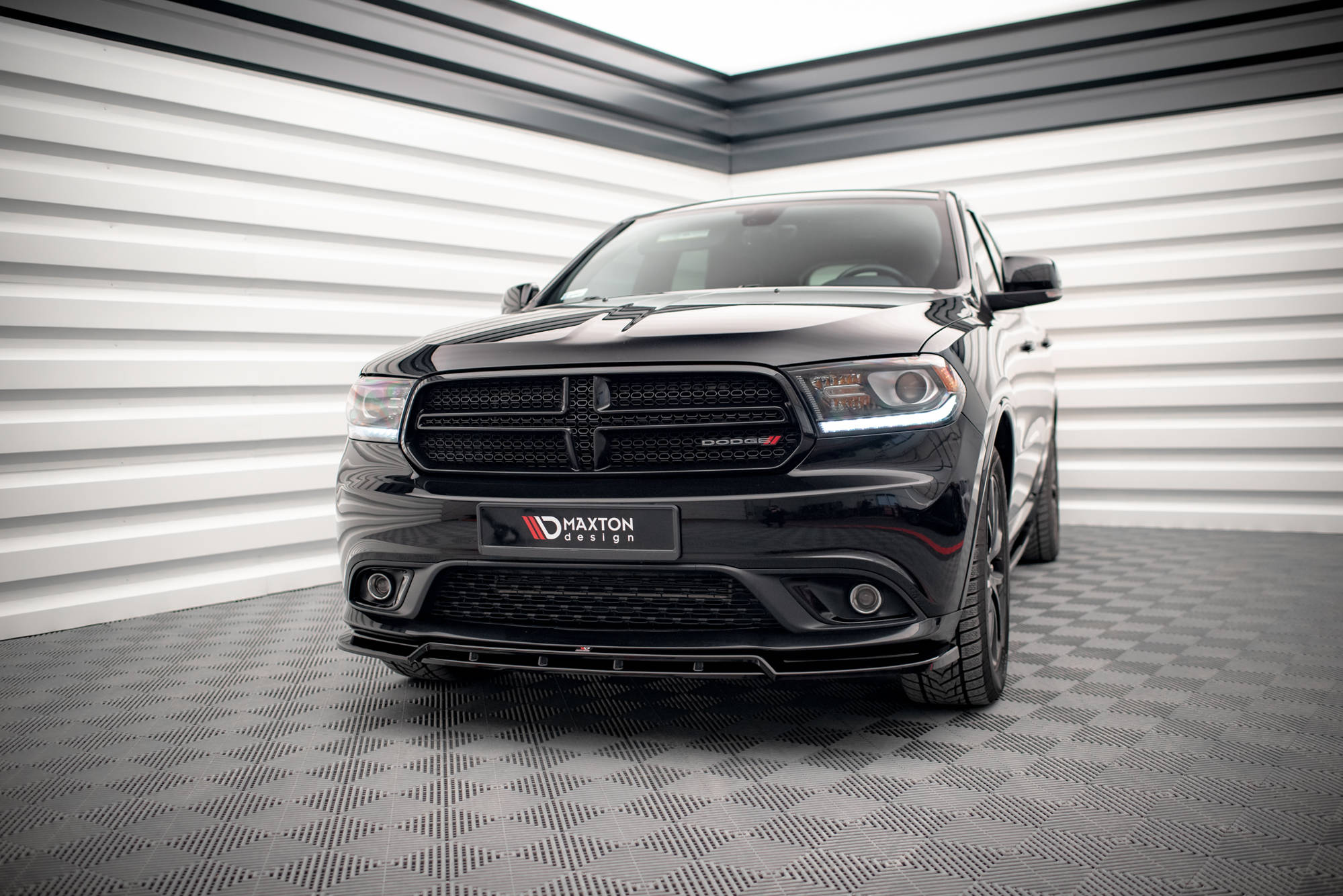 Maxton Design Street+ Spoilerlippe Front Ansatz passend für Dodge Durango RT Mk3 schwarz Hochglanz