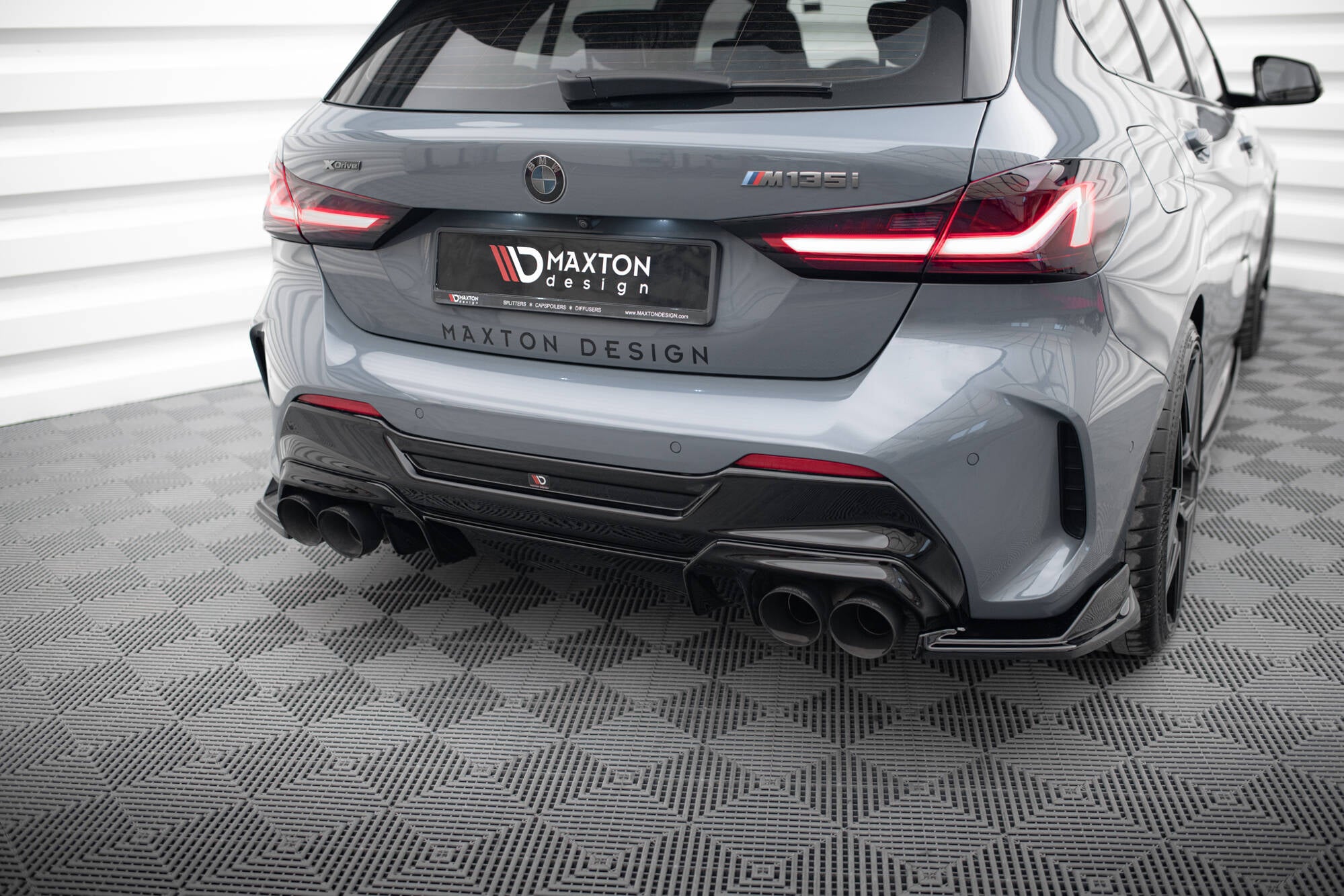 Maxton Design Diffusor Heck Ansatz V.2 passend für BMW 1er M-Paket/ M135i / 128ti F40 schwarz Hochglanz