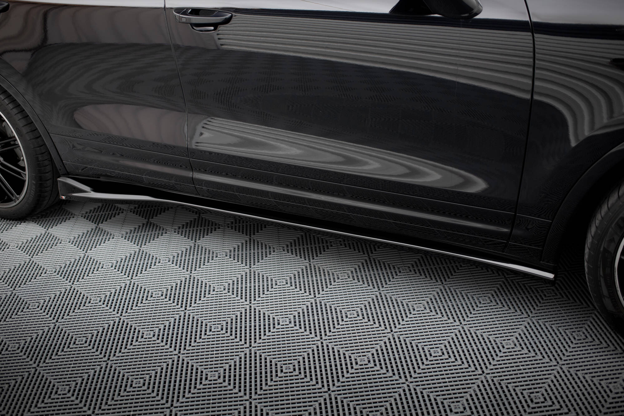 Maxton Design Street+ Seitenschweller Leisten passend für Porsche Cayenne Mk2 Facelift schwarz Hochglanz