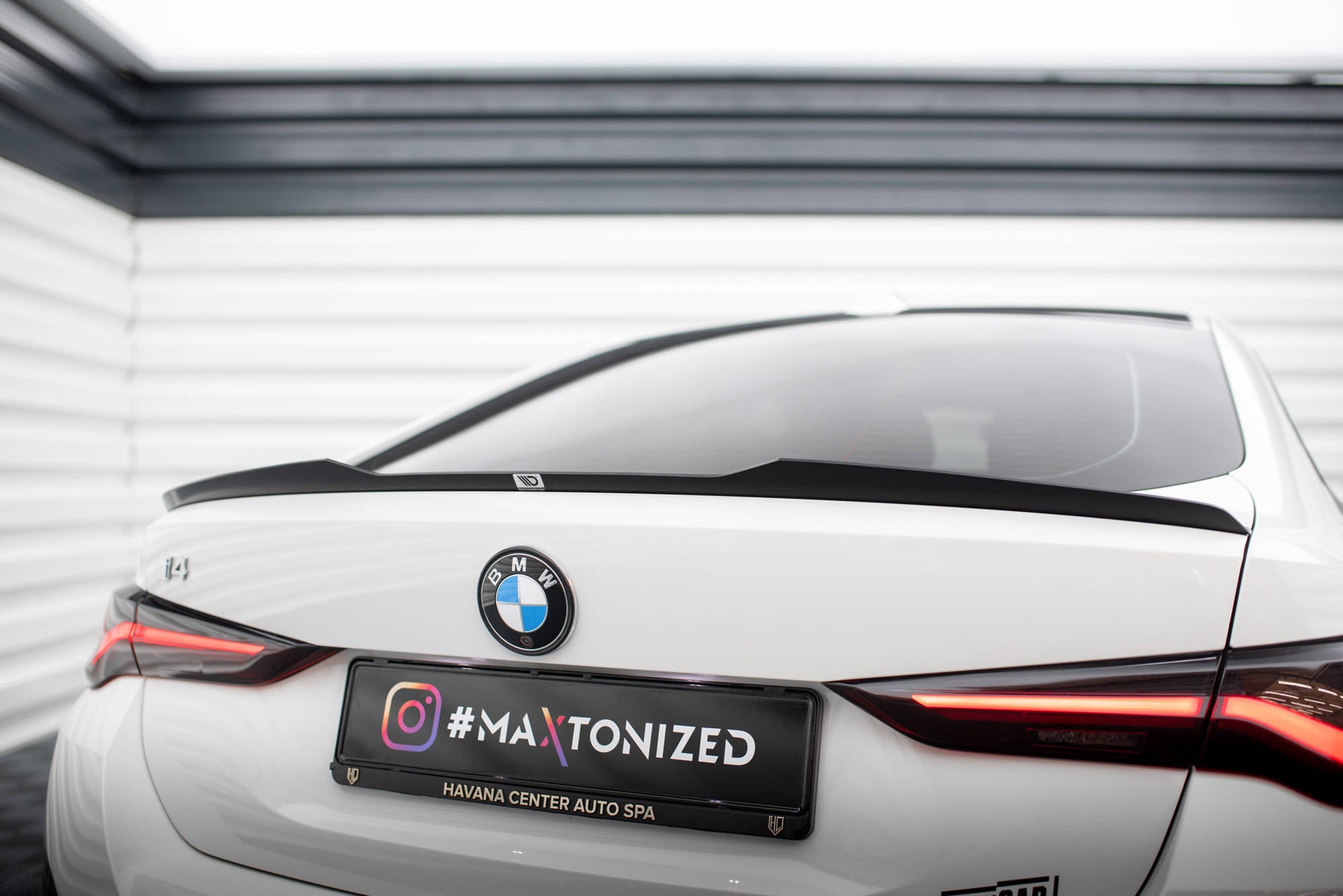 Maxton Design Spoiler CAP passend für BMW i4 / / M440i / 4 Gran Coupe M-Paket G26 schwarz Hochglanz