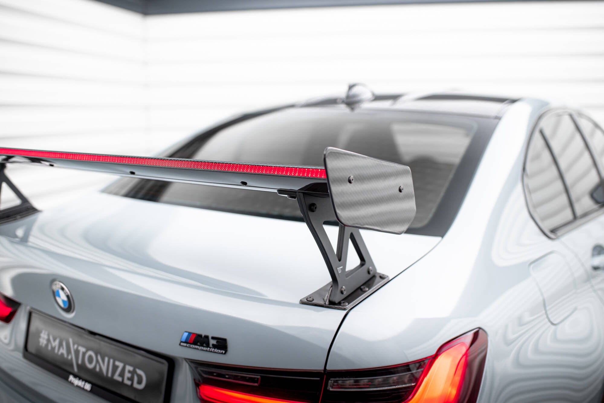 Maxton Design Carbon Spoiler With External Brackets Uprights + LED BMW M3 G80 / M340i G20 / 3 M-Paket G20 / 3 Standard G20 für BMW 3er G20