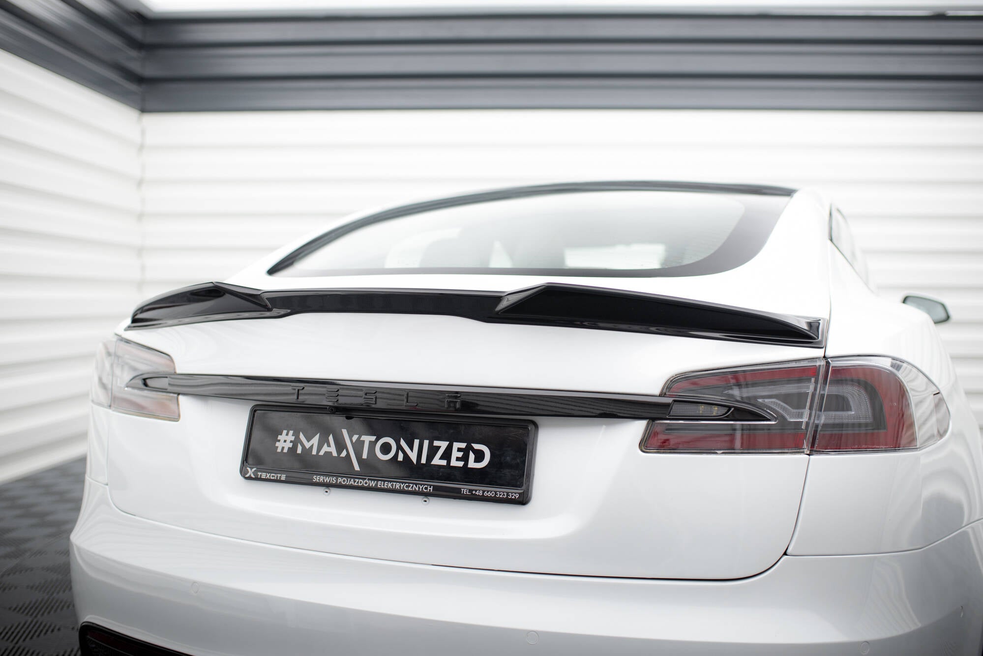 Maxton Design Spoiler CAP 3D passend für Tesla Model S Plaid Mk1 Facelift schwarz Hochglanz