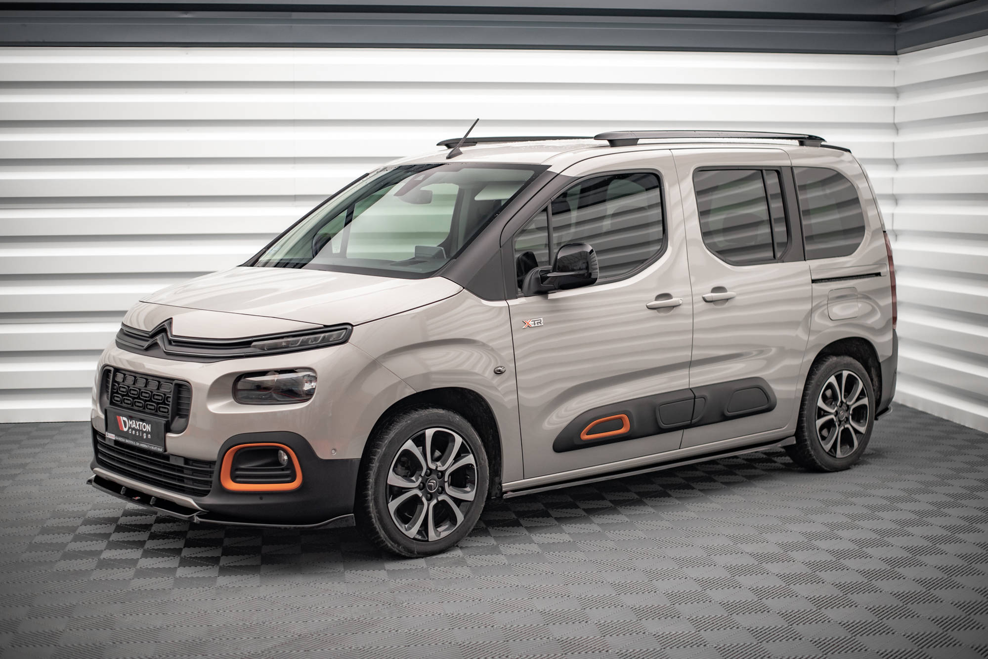 Maxton Design Street+ Seitenschweller Leisten passend für Citroen Berlingo Mk3 schwarz Hochglanz