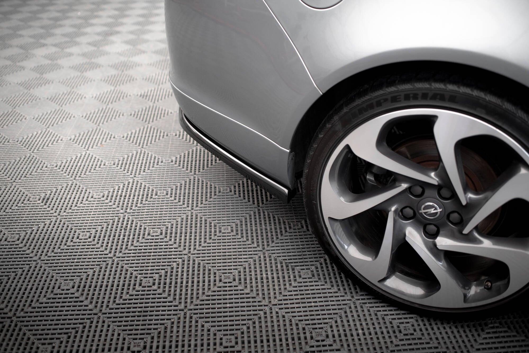 Maxton Design Heck Ansatz Flaps Diffusor passend für Opel Insignia OPC-Line Mk1 schwarz Hochglanz