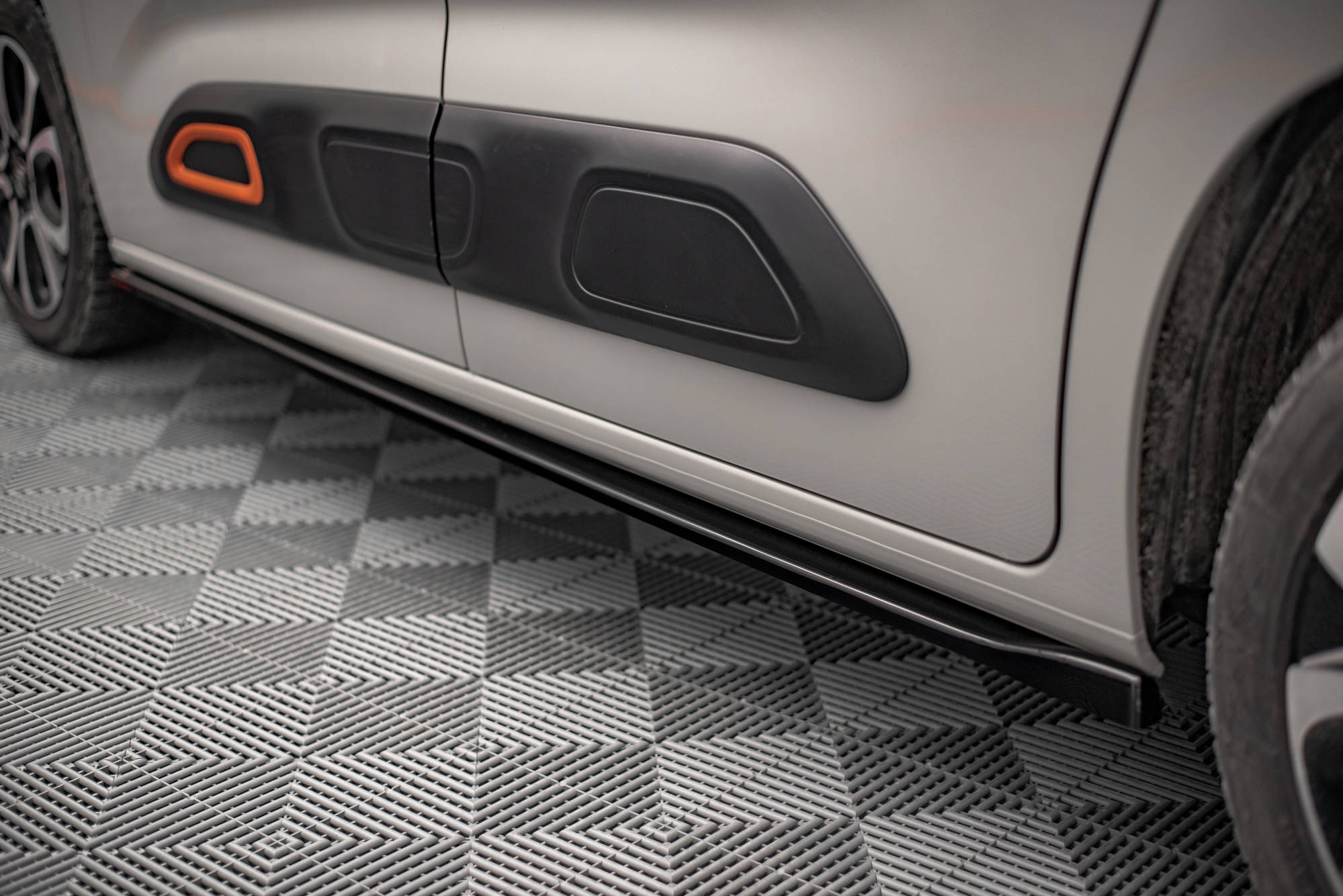 Maxton Design Street+ Seitenschweller Leisten passend für Citroen Berlingo Mk3 schwarz Hochglanz