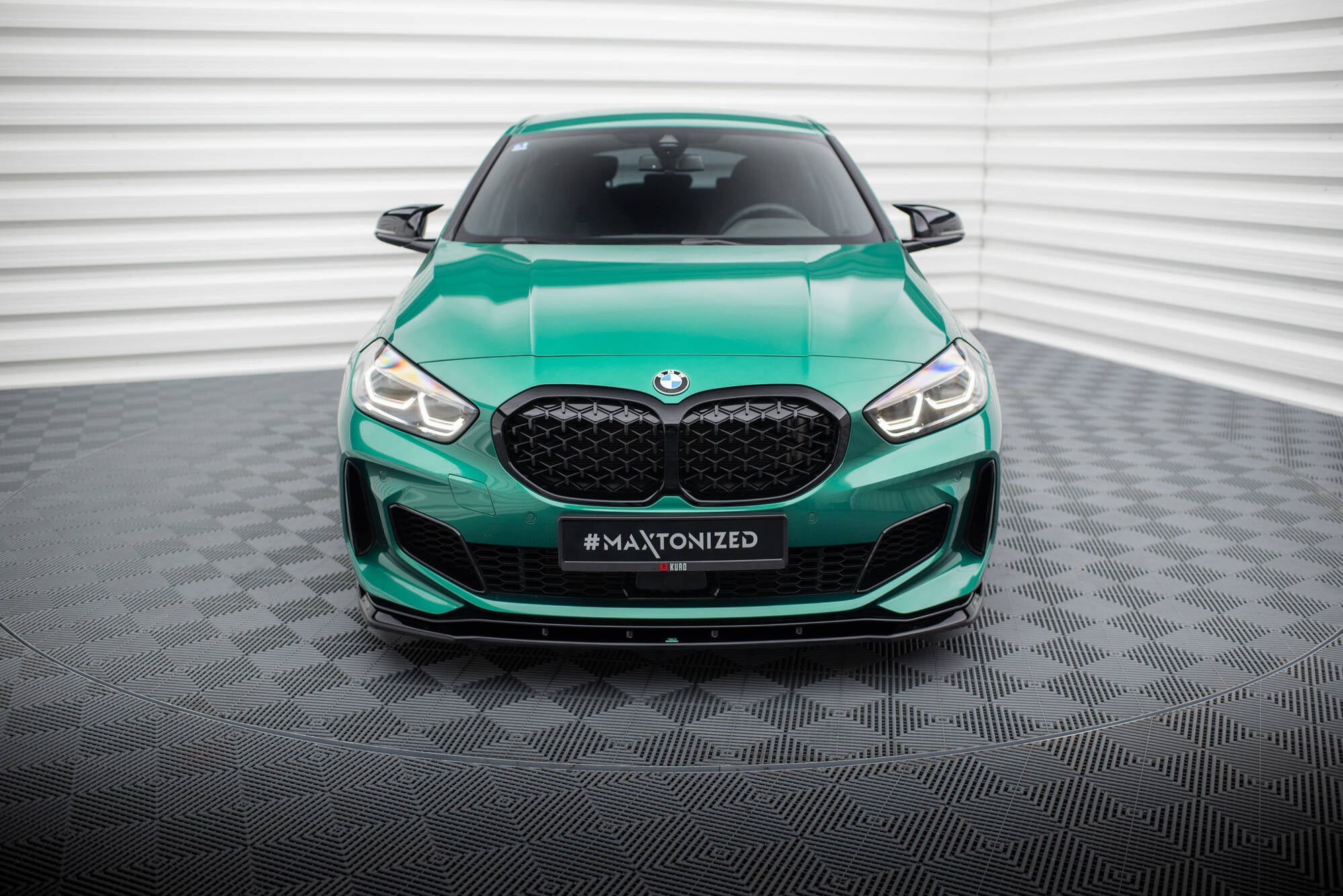 Maxton Design Street+ Spoilerlippe Front Ansatz passend für V.9 BMW M135i F40 schwarz Hochglanz