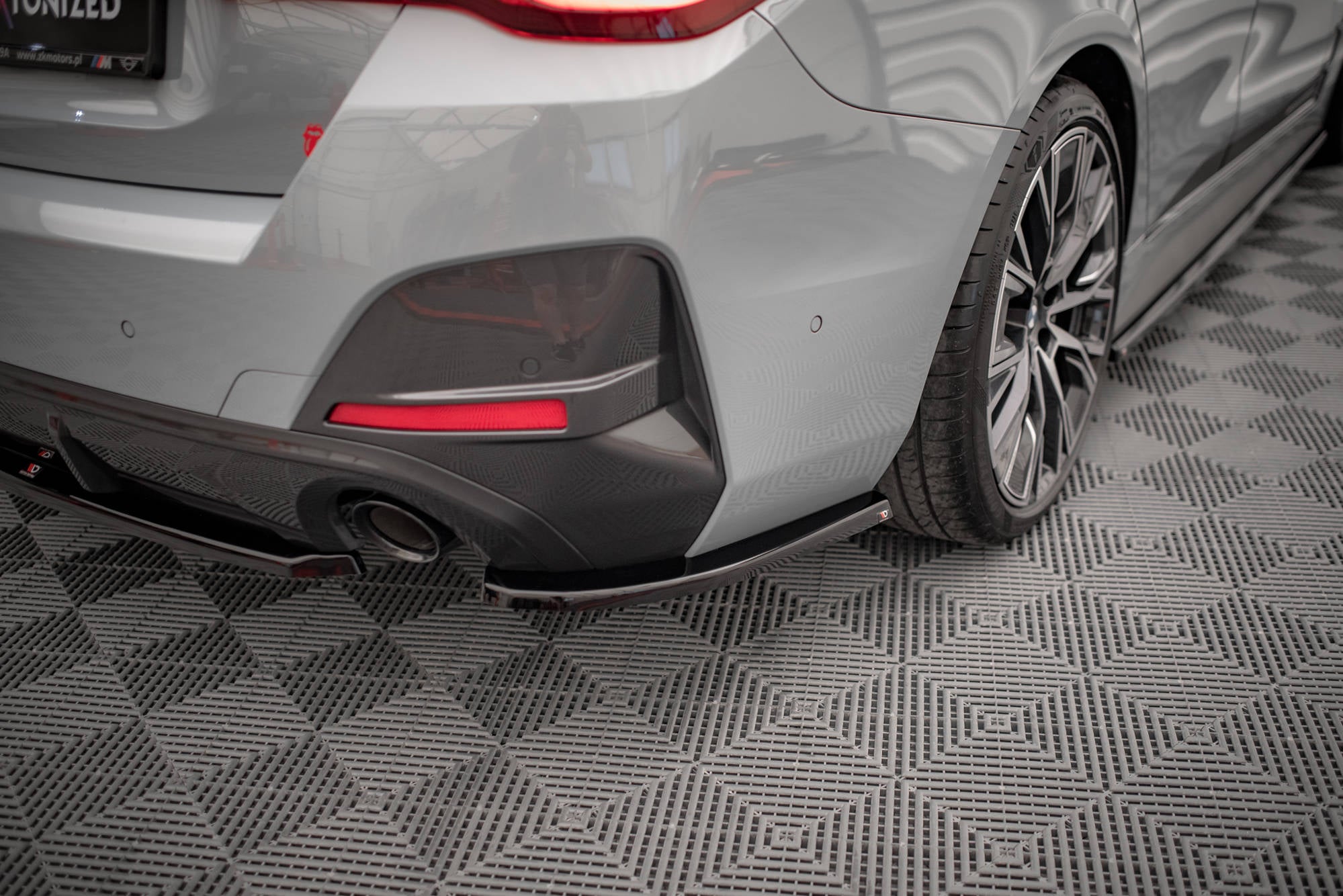 Maxton Design Heck Ansatz Flaps Diffusor V.1 passend für BMW 4er Gran Coupe M-Paket G26 schwarz Hochglanz