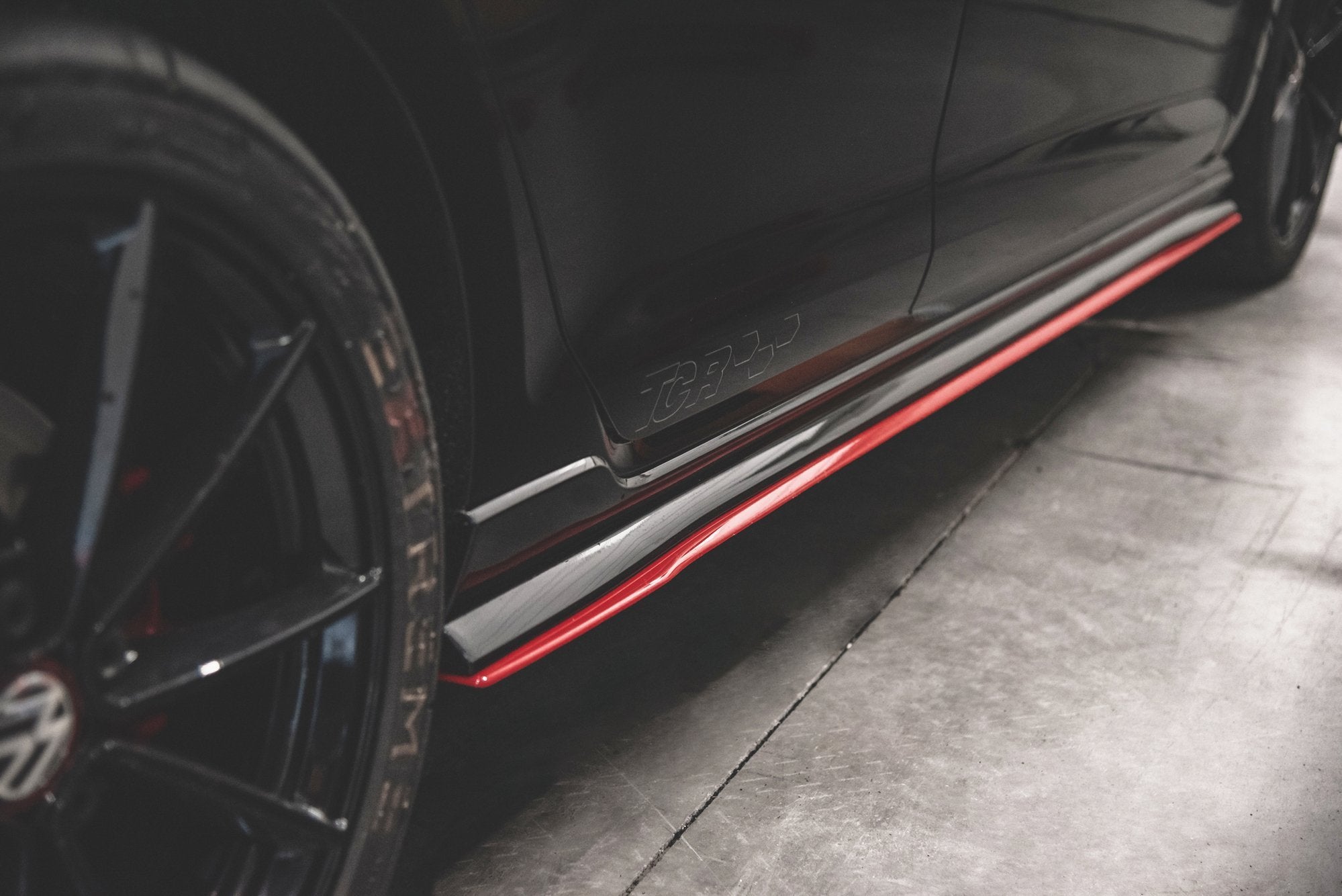 Maxton Design Street+ Seitenschweller Leisten passend für VW Golf GTI TCR Mk7 schwarz Hochglanz