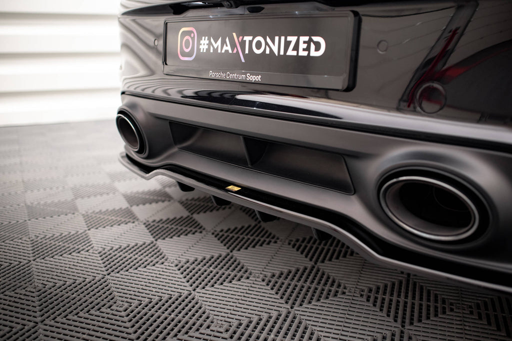 Maxton Design Street+ Mittlerer Diffusor RACE passend für Porsche 911 Turbo S 992 schwarz Hochglanz