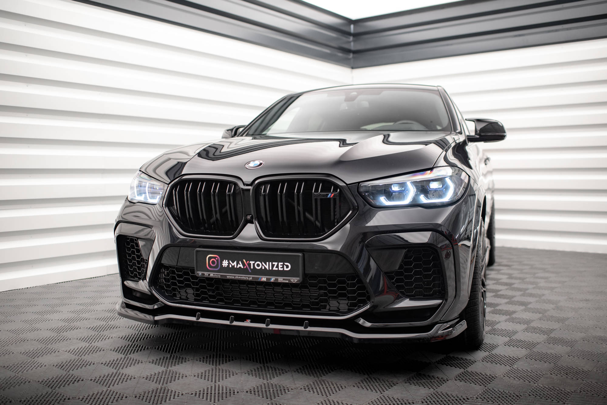 Maxton Design Street+ Spoilerlippe Front Ansatz V.1 passend für BMW X6 M F96 schwarz Hochglanz