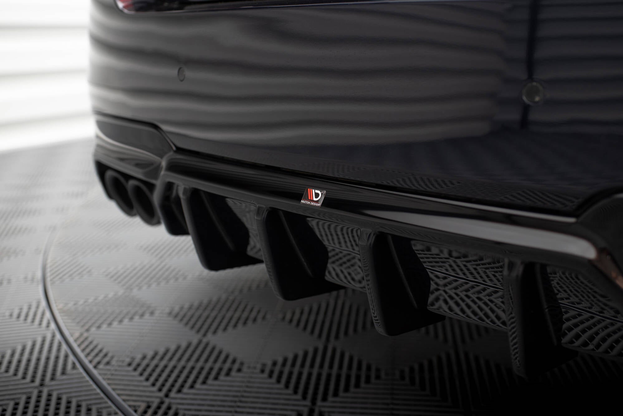 Maxton Design Diffusor Heck Ansatz V.2 passend für BMW 5er M-Paket F10 / F11 (Doppelauspuff li. re.)