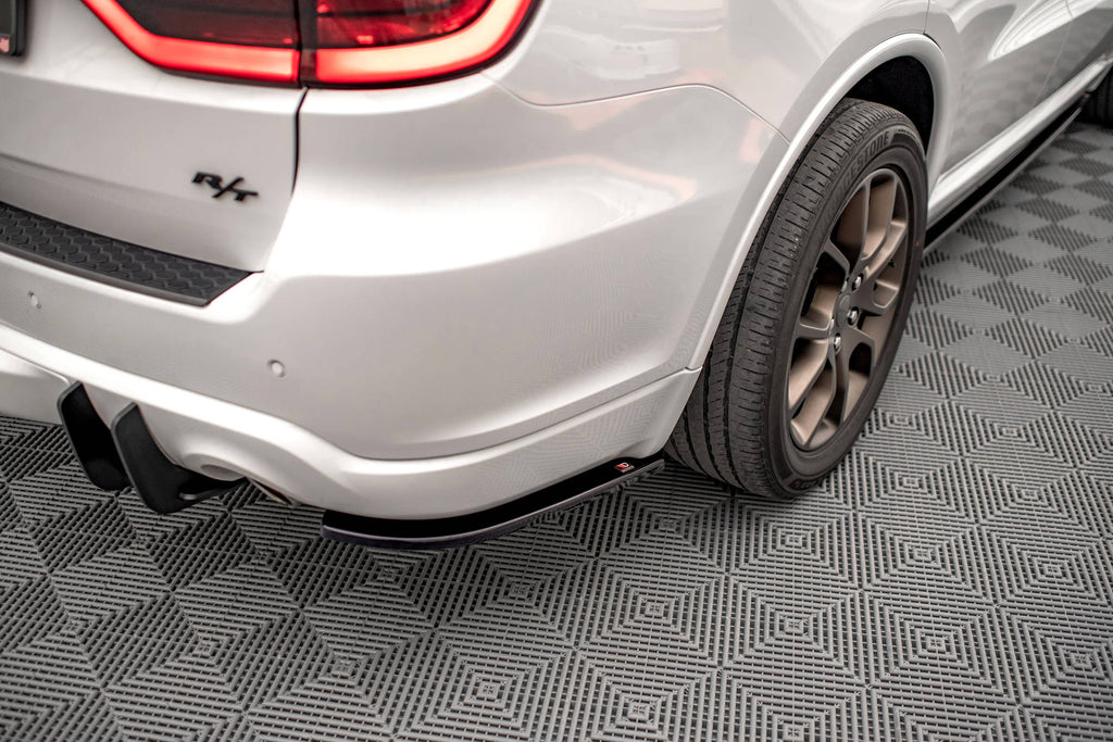 Maxton Design Heck Ansatz Flaps Diffusor passend für Dodge Durango RT Mk3 schwarz Hochglanz