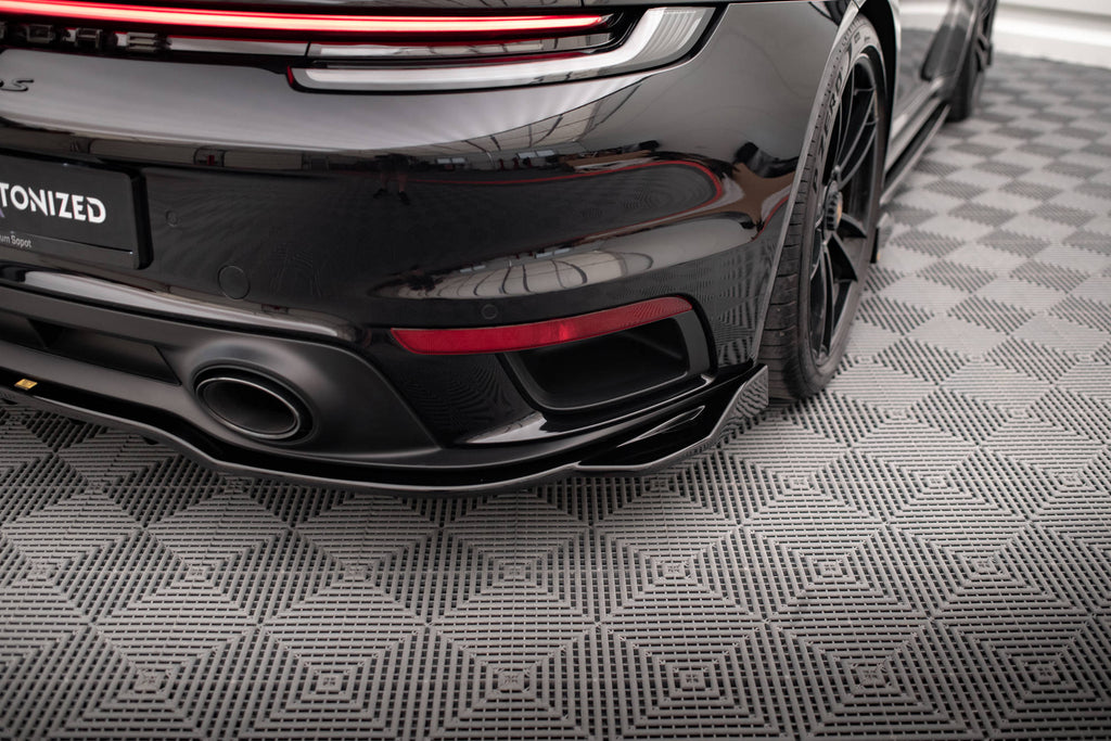 Maxton Design Street+ Mittlerer Diffusor RACE passend für Porsche 911 Turbo S 992 schwarz Hochglanz