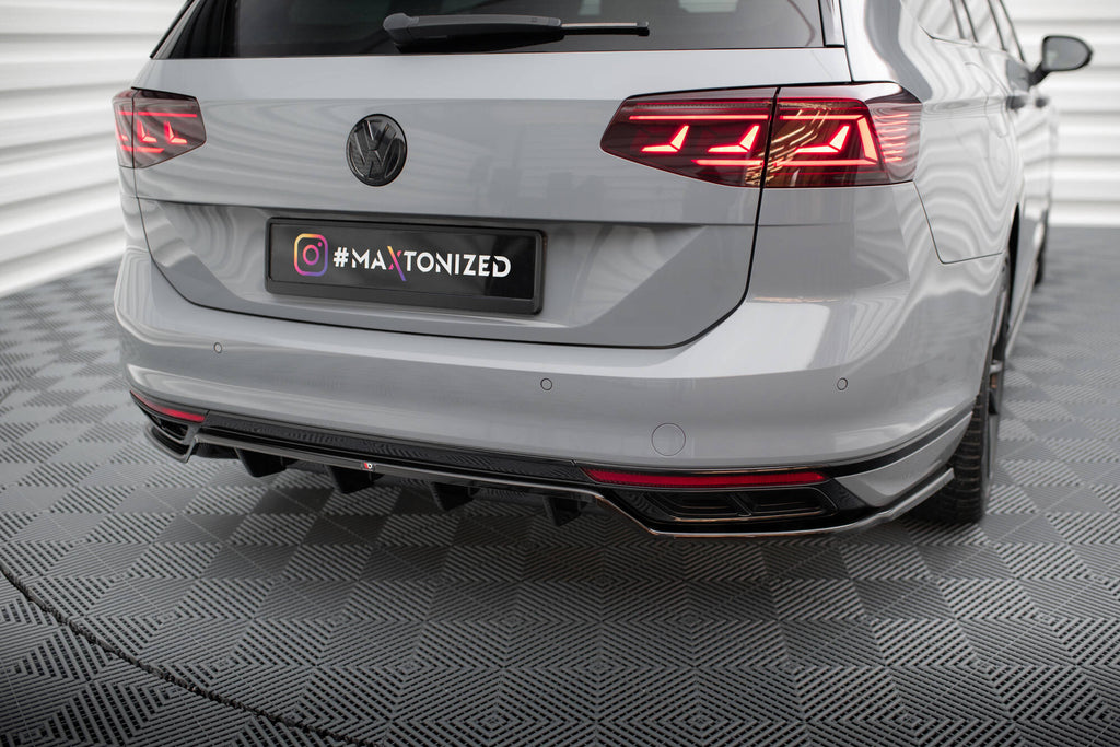 Maxton Design Street+ Mittlerer Diffusor RACE passend für VW Passat R-Line B8 Facelift schwarz Hochglanz