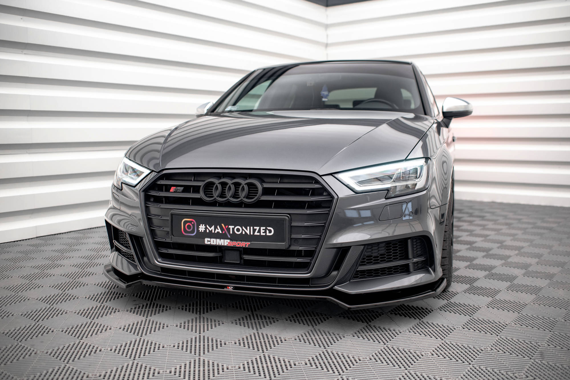 Maxton Design Street+ Spoilerlippe Front Ansatz V.2 passend für Audi S3 / A3 S-Line Sportback 8V Facelift schwarz Hochglanz
