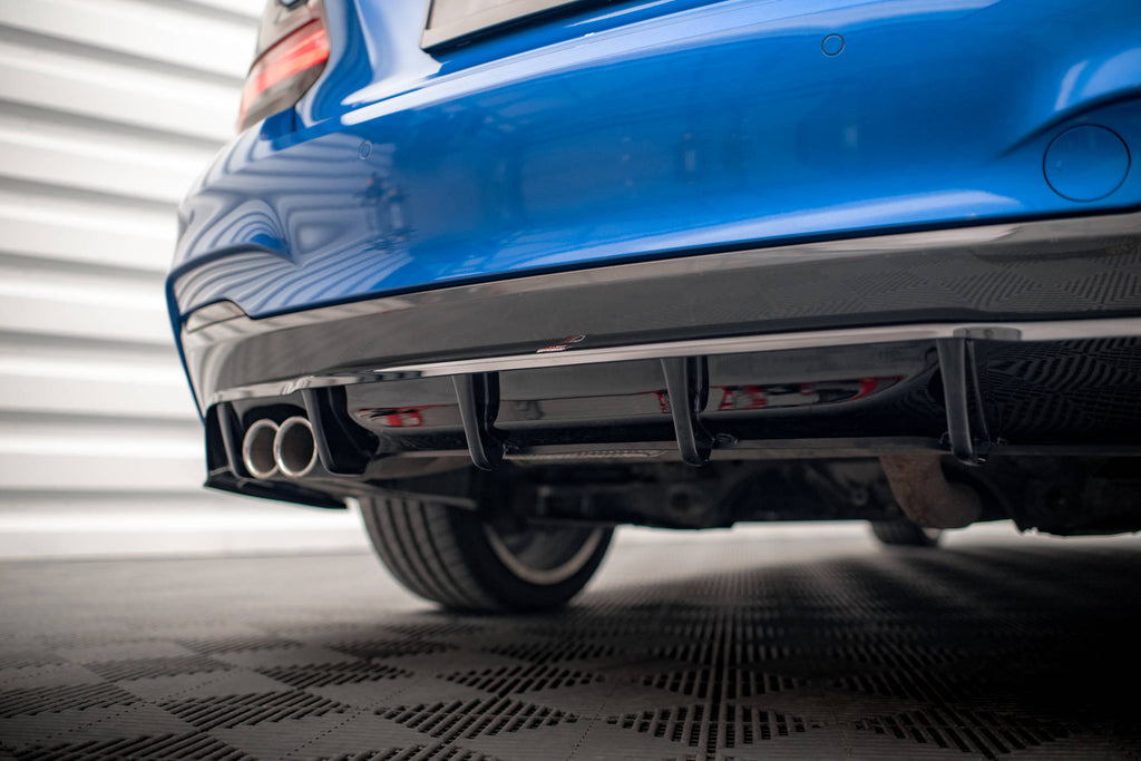 Maxton Design Street+ Mittlerer Diffusor RACE passend für BMW 2 M-Paket F22 schwarz Hochglanz