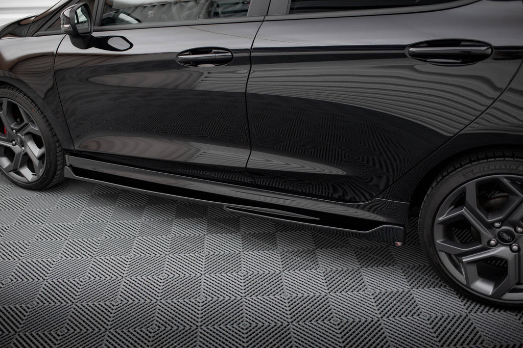 Maxton Design Street+ Seitenschweller Leisten passend für V.4 Ford Fiesta Mk8 ST / ST-Line schwarz Hochglanz