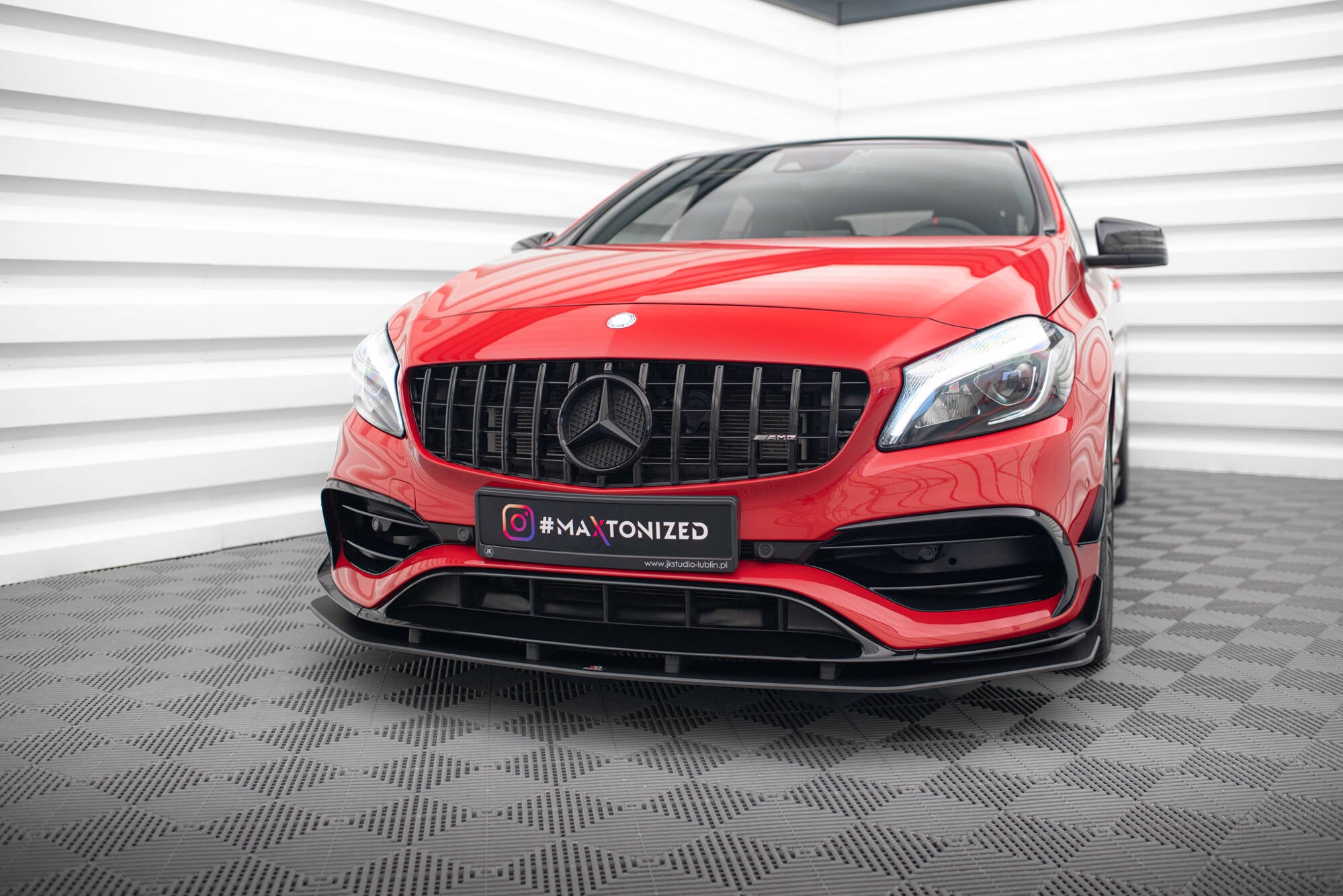 Maxton Design Street Pro Street+ Spoilerlippe Front Ansatz passend für Mercedes-Benz A 45 AMG Aero W176 Facelift