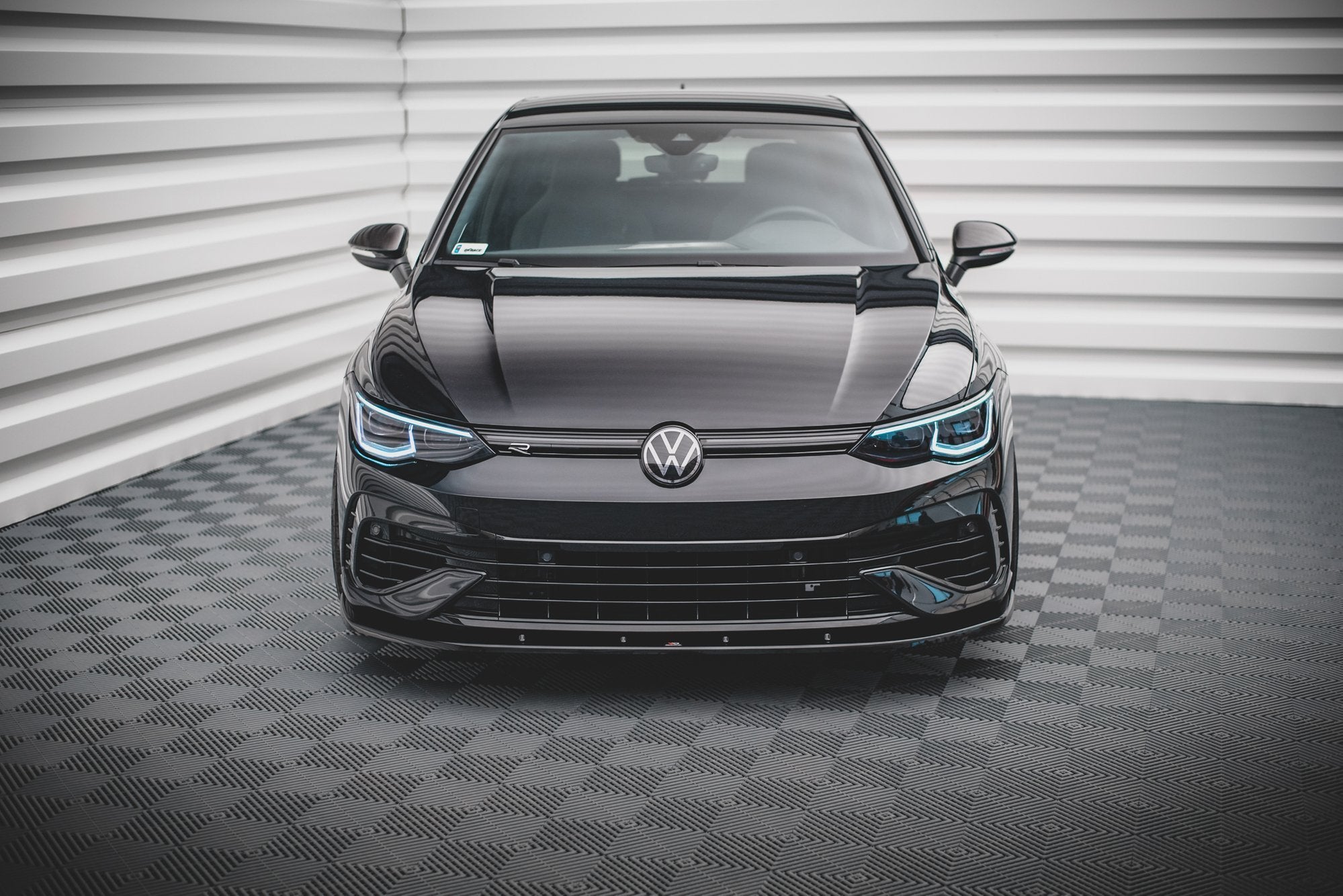 Maxton Design Front Ansatz V.1 für Volkswagen Golf R Mk8 schwarz matt