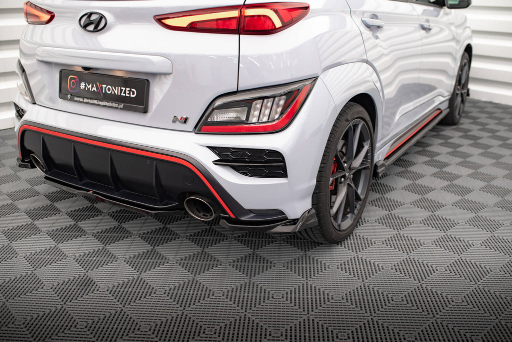 Maxton Design Heck Ansatz Flaps Diffusor V.2 passend für Hyundai Kona N Mk1 schwarz Hochglanz